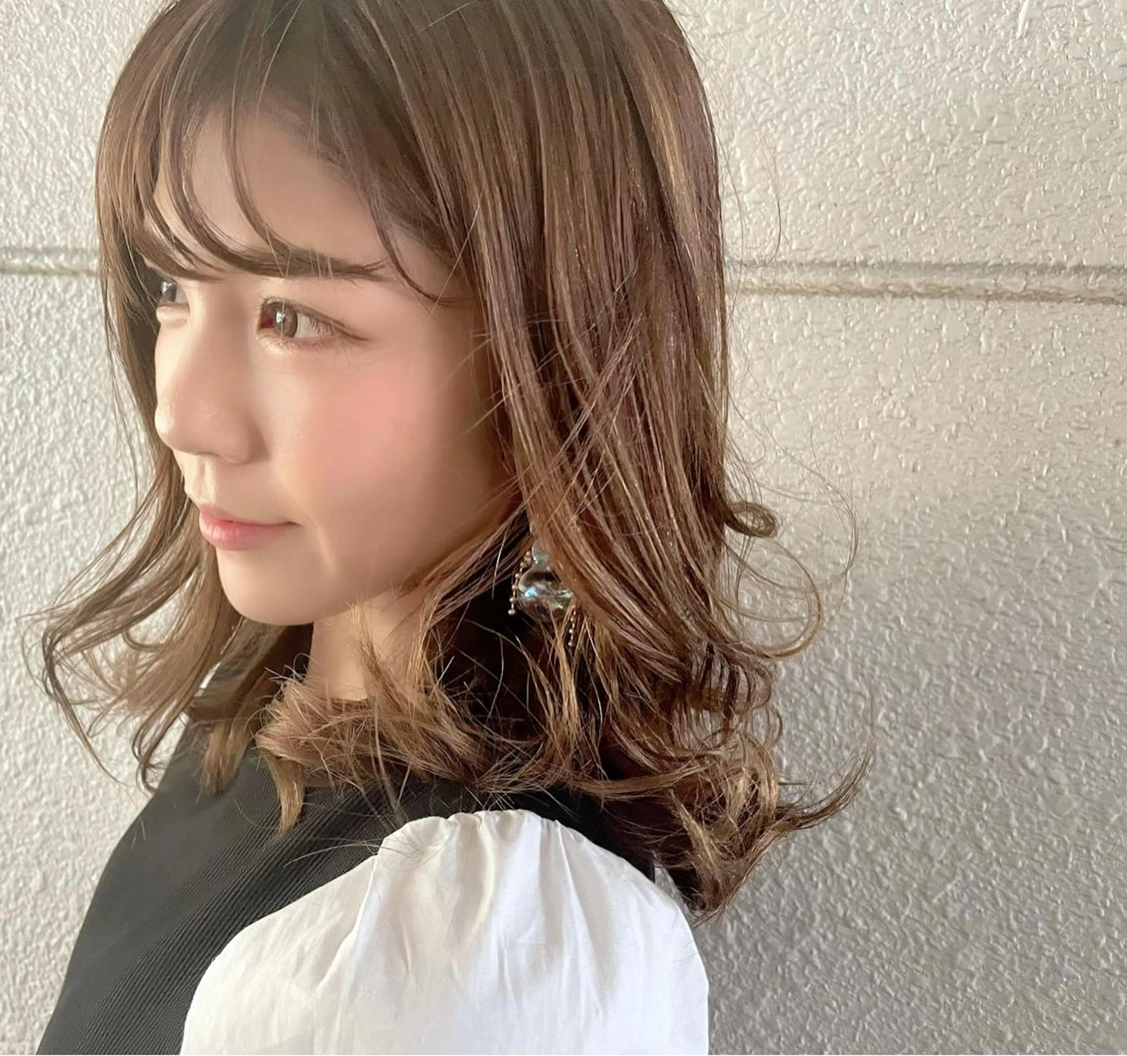 ミディアム カラー 寺本 早希のヘアスタイル