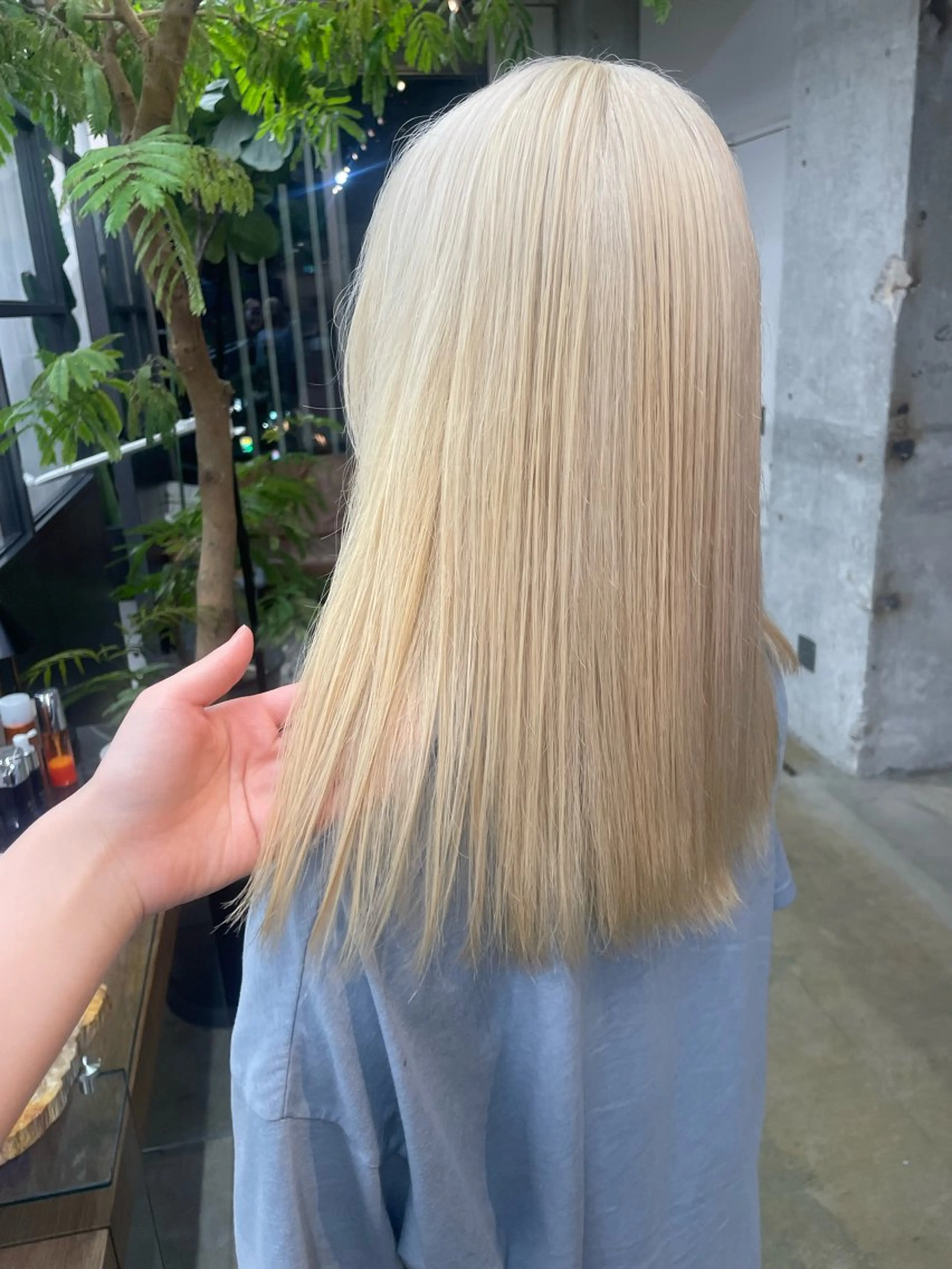 ロング カット ヘアカラー トリートメント 鈴木瑛里／ブロンド ベージュ／男女のヘアスタイル