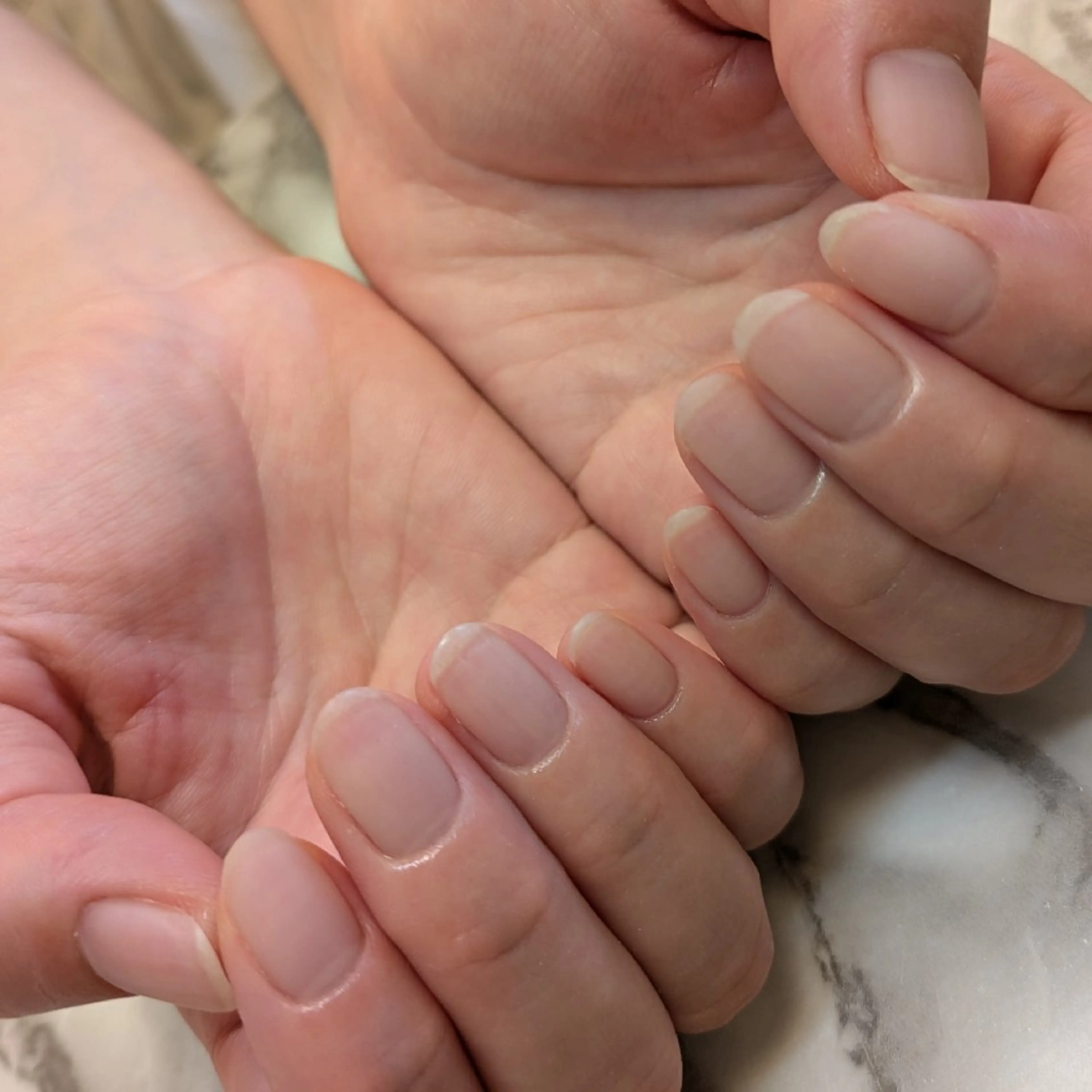 ネイル ジェヌインネイル 河内のネイルデザイン