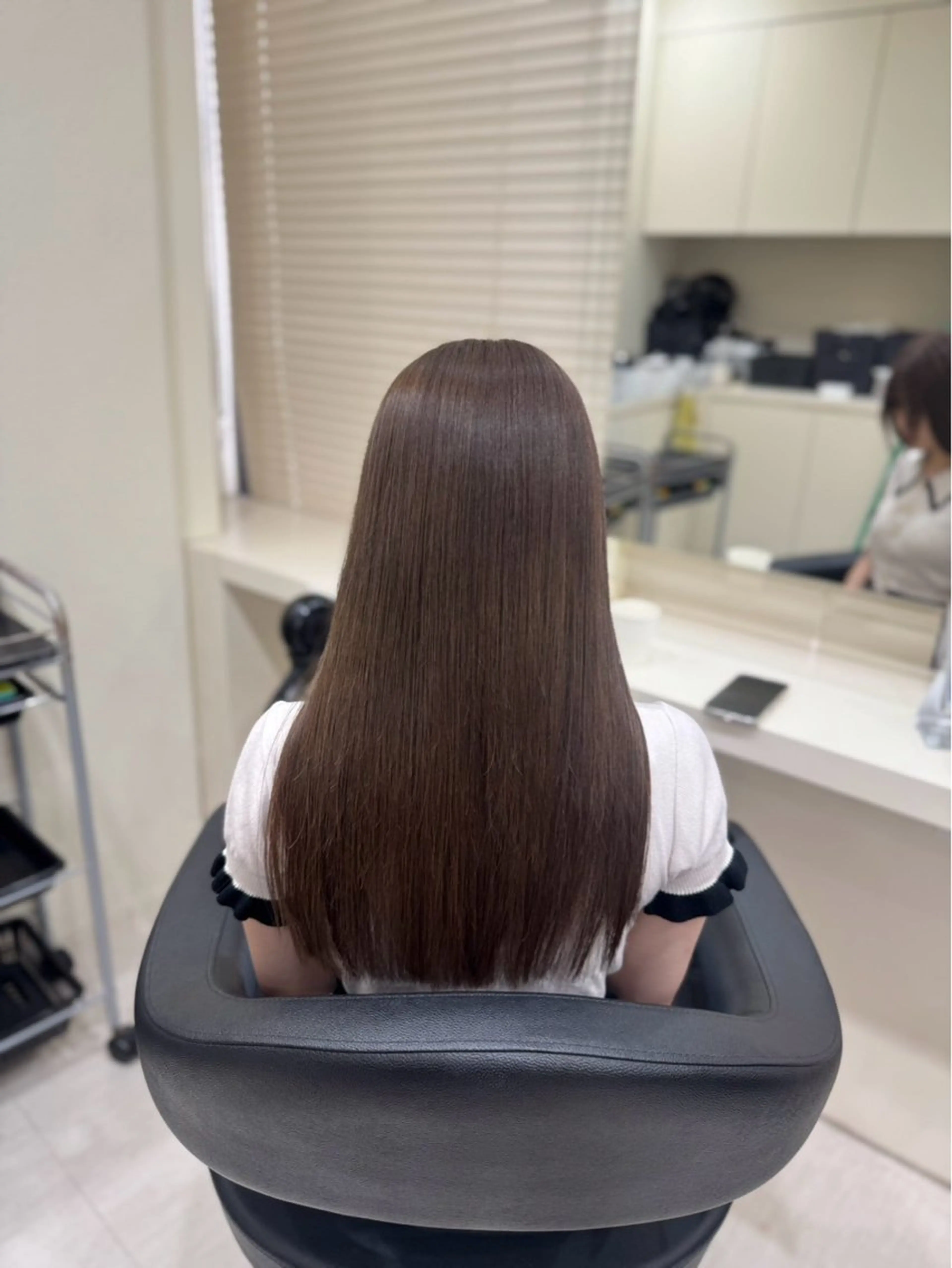 ロング カラー ヘアカラー トリートメント 近藤 芽依のヘアスタイル