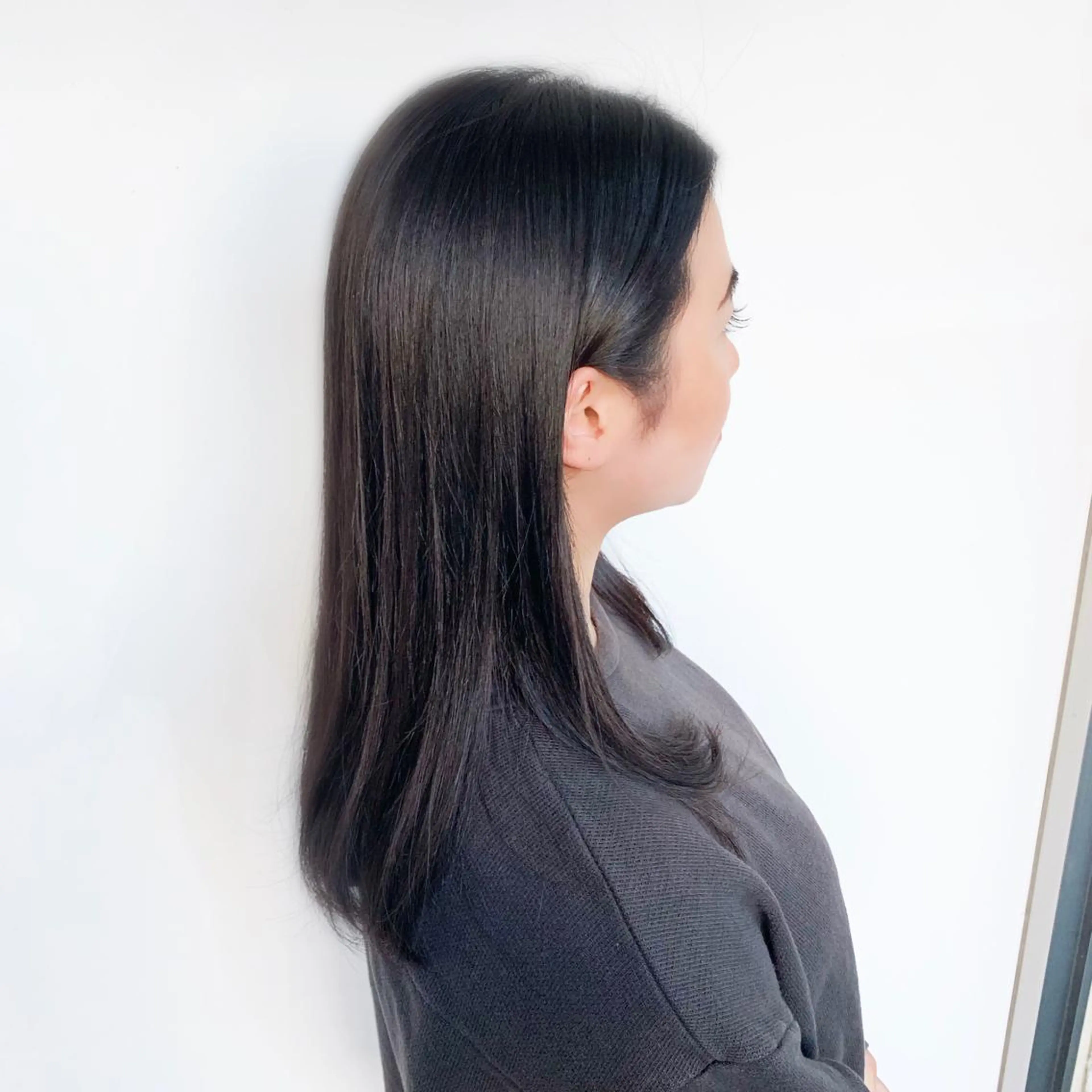 ロング オチ ハナのヘアスタイル