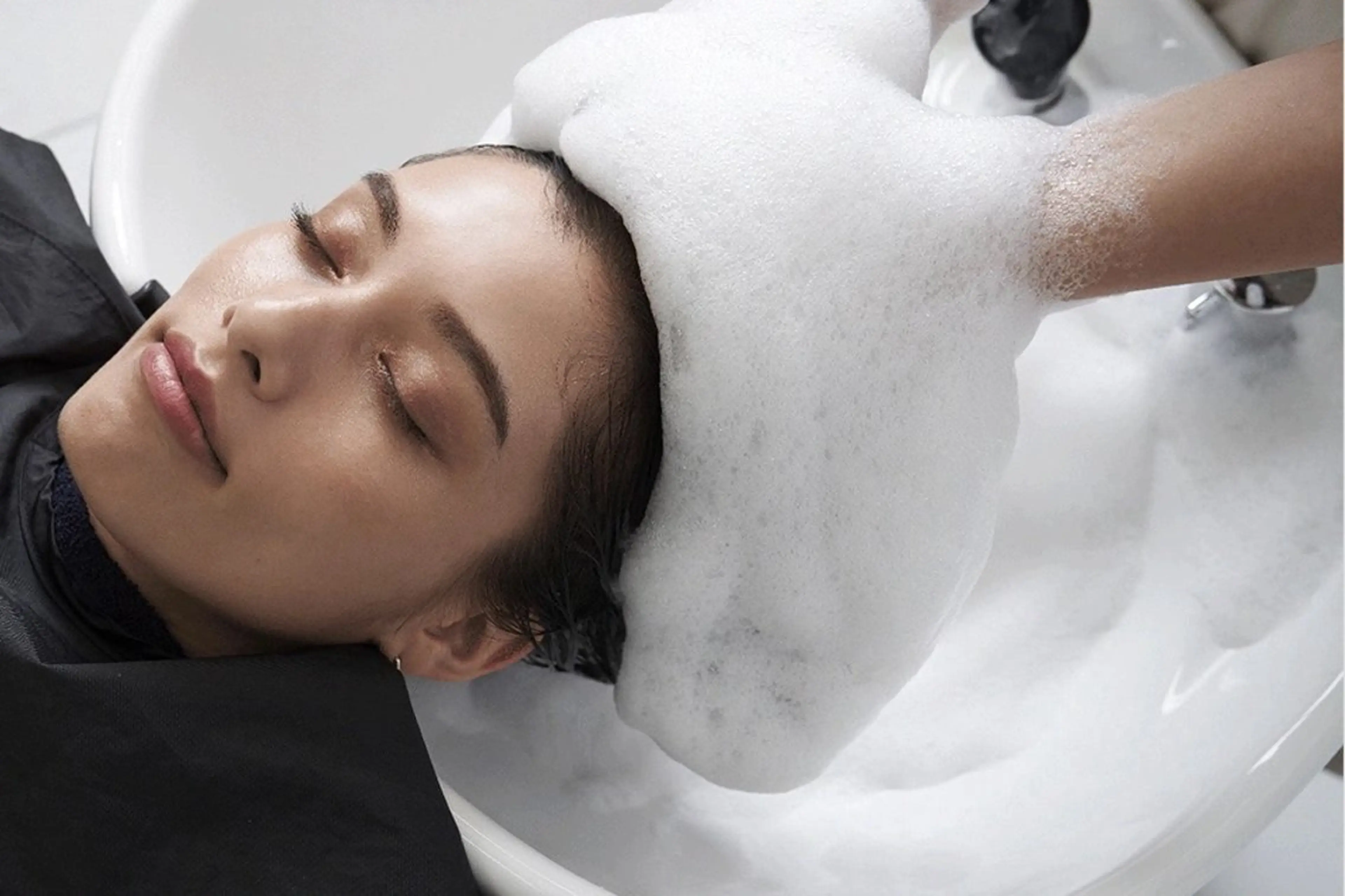 カラー ルプラボウ　森 伸衣のヘアスタイル