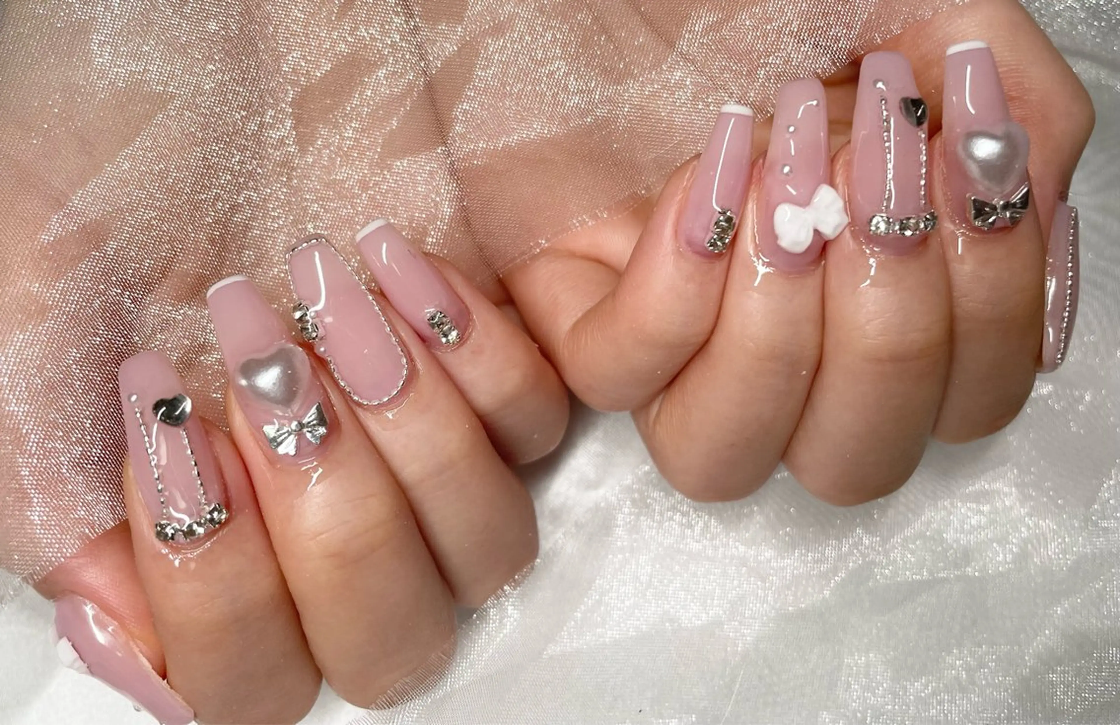 ネイル ハンドネイル Roi〈ロワ〉 Minakoのネイルデザイン