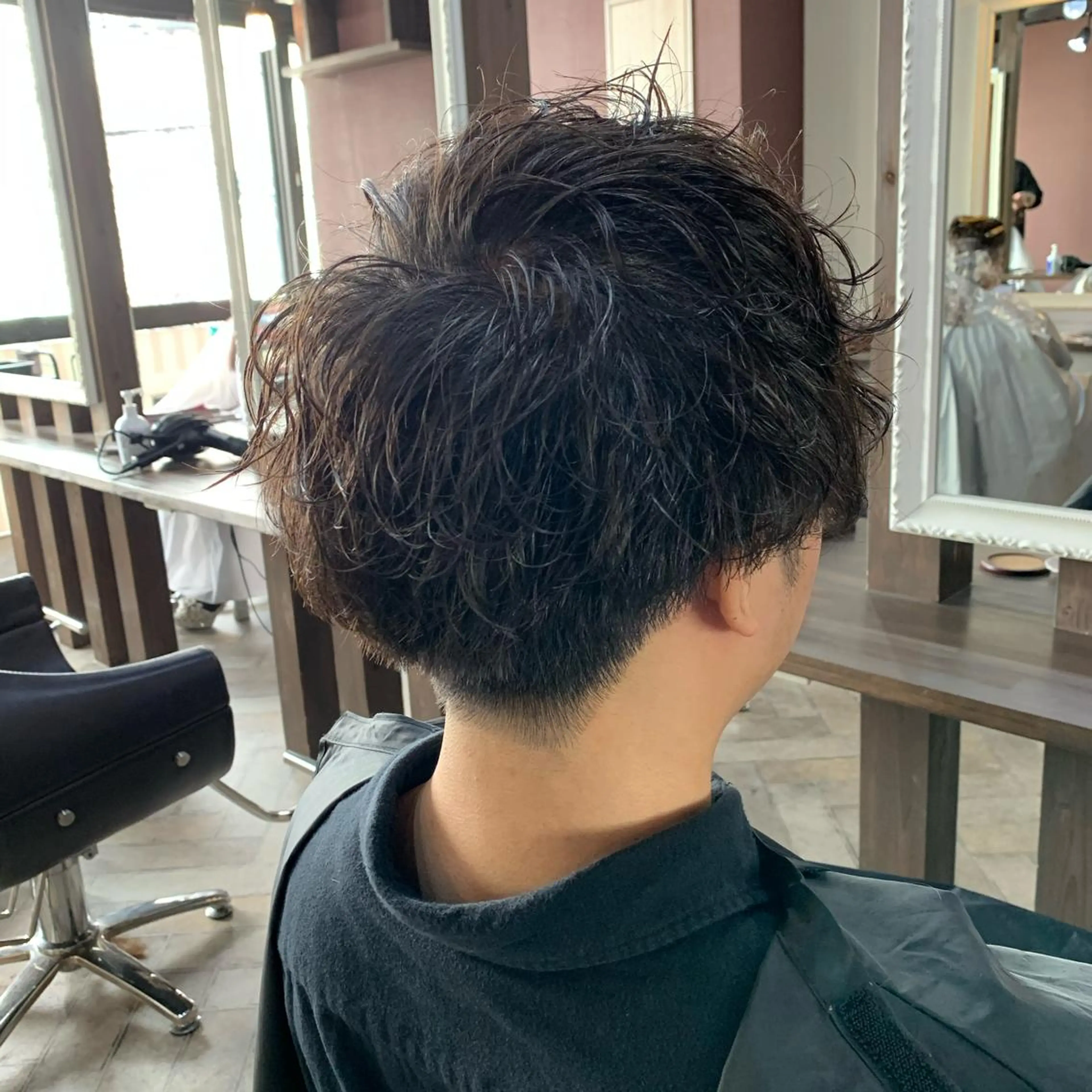 ショート メンズ マッシュ 刈り上げ カット パーマ トリートメント ヘアセット メンズサロン ANSWERのヘアスタイル