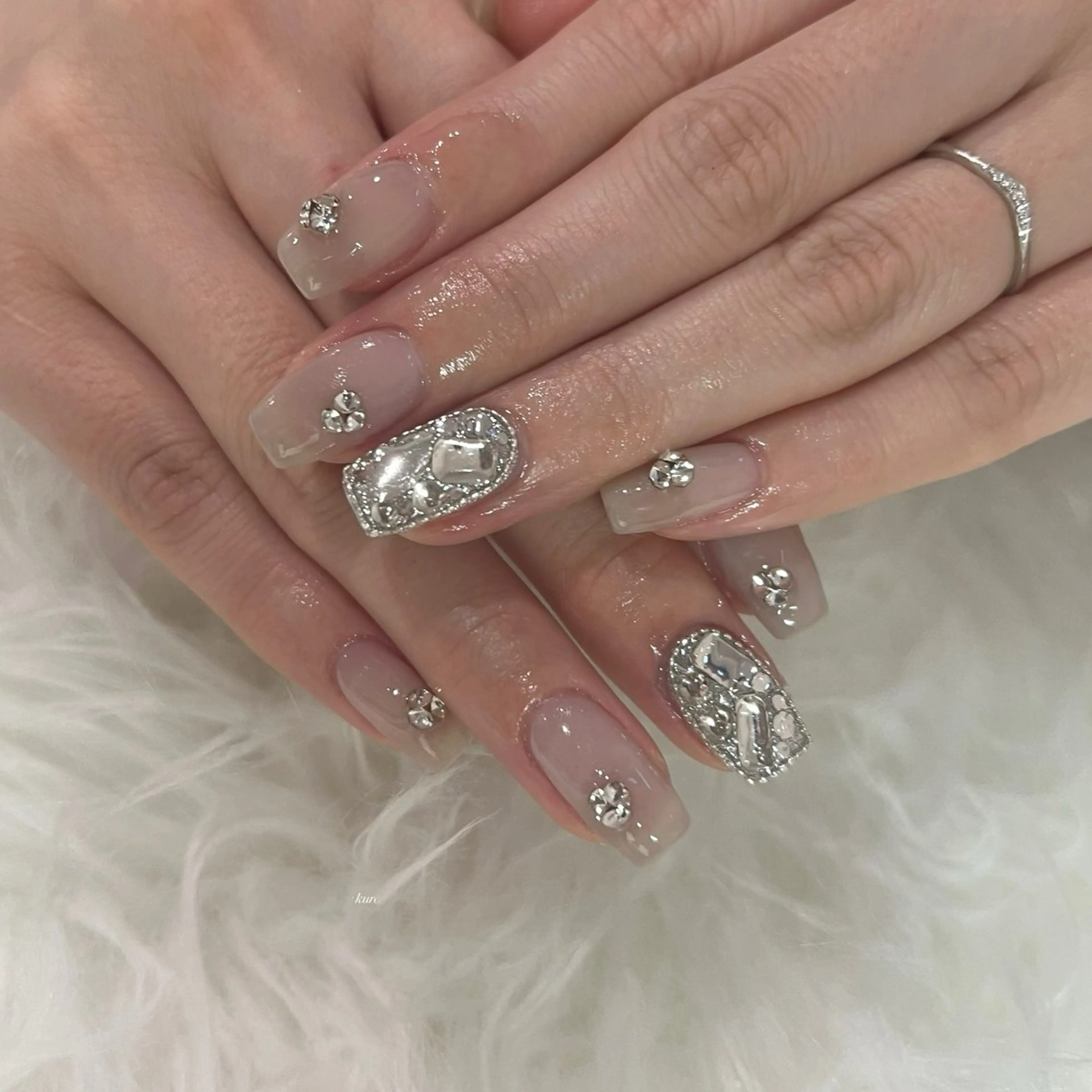 ネイル アートネイル ハンドネイル 透明感ネイル ｜mahiru.のネイルデザイン