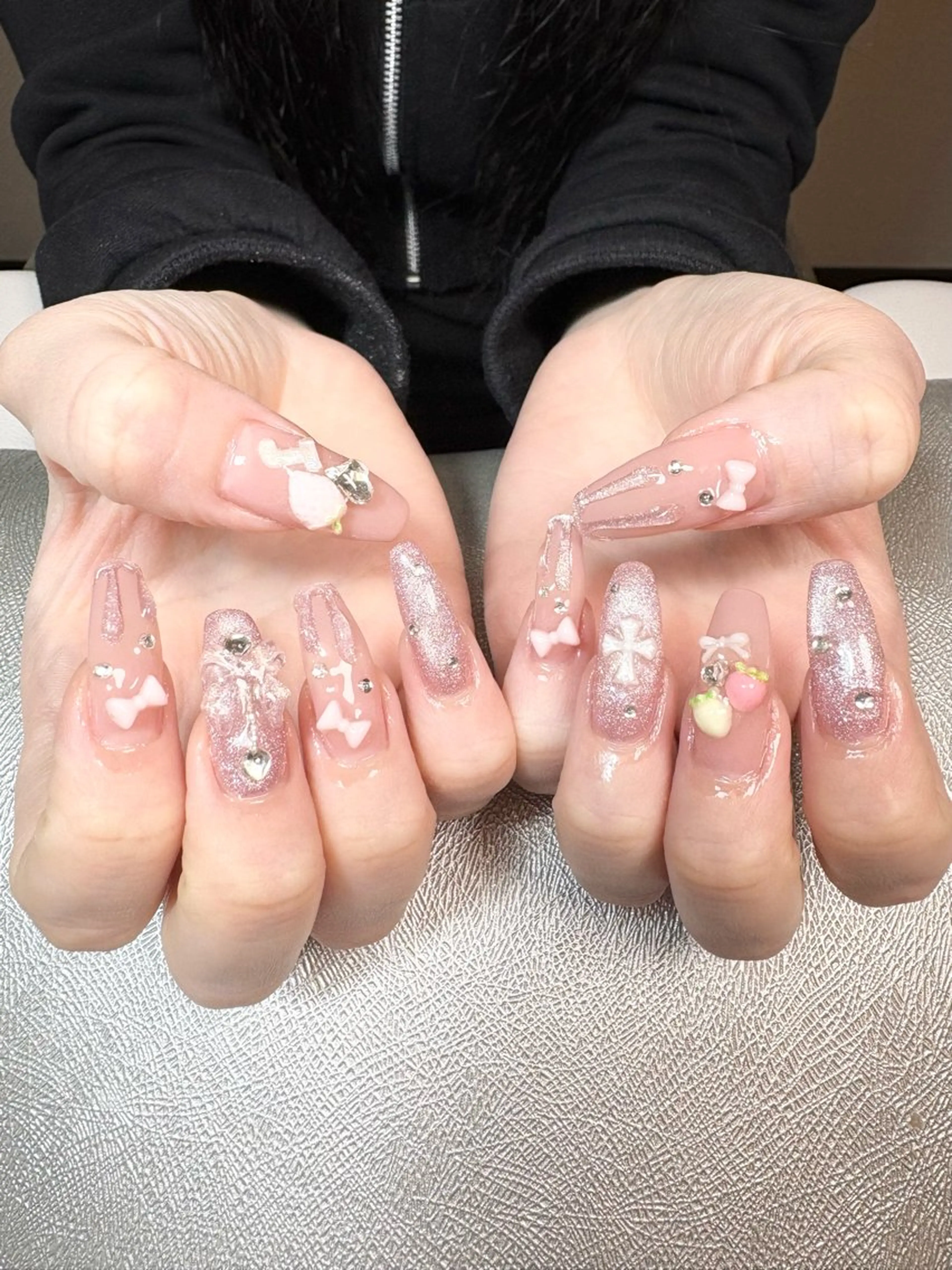 ネイル マグネットネイル リボン ハンドネイル ✨韓国✨nail salonLumieのネイルデザイン