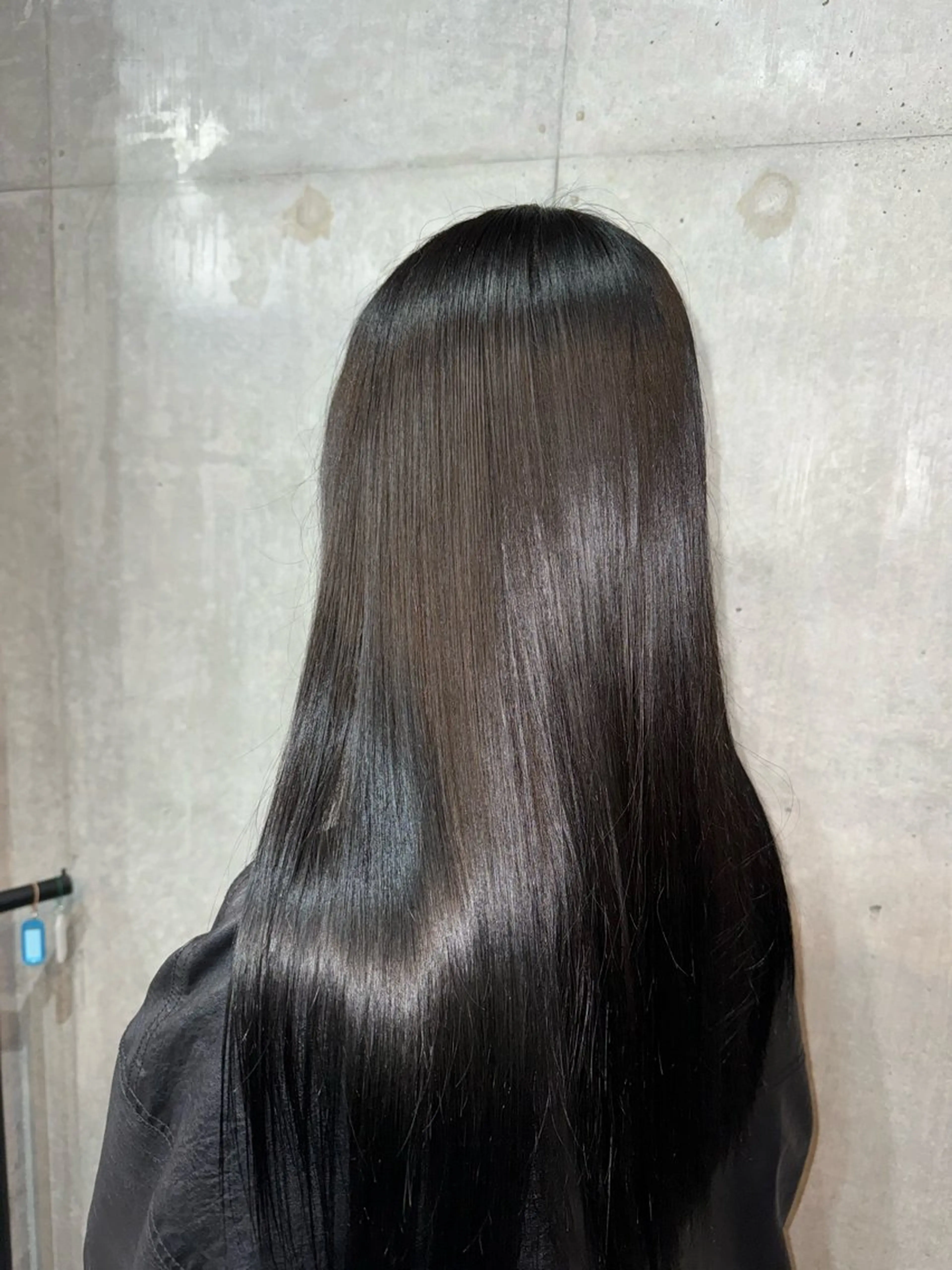 カラー 艶髪/ハイトーン モカのヘアスタイル