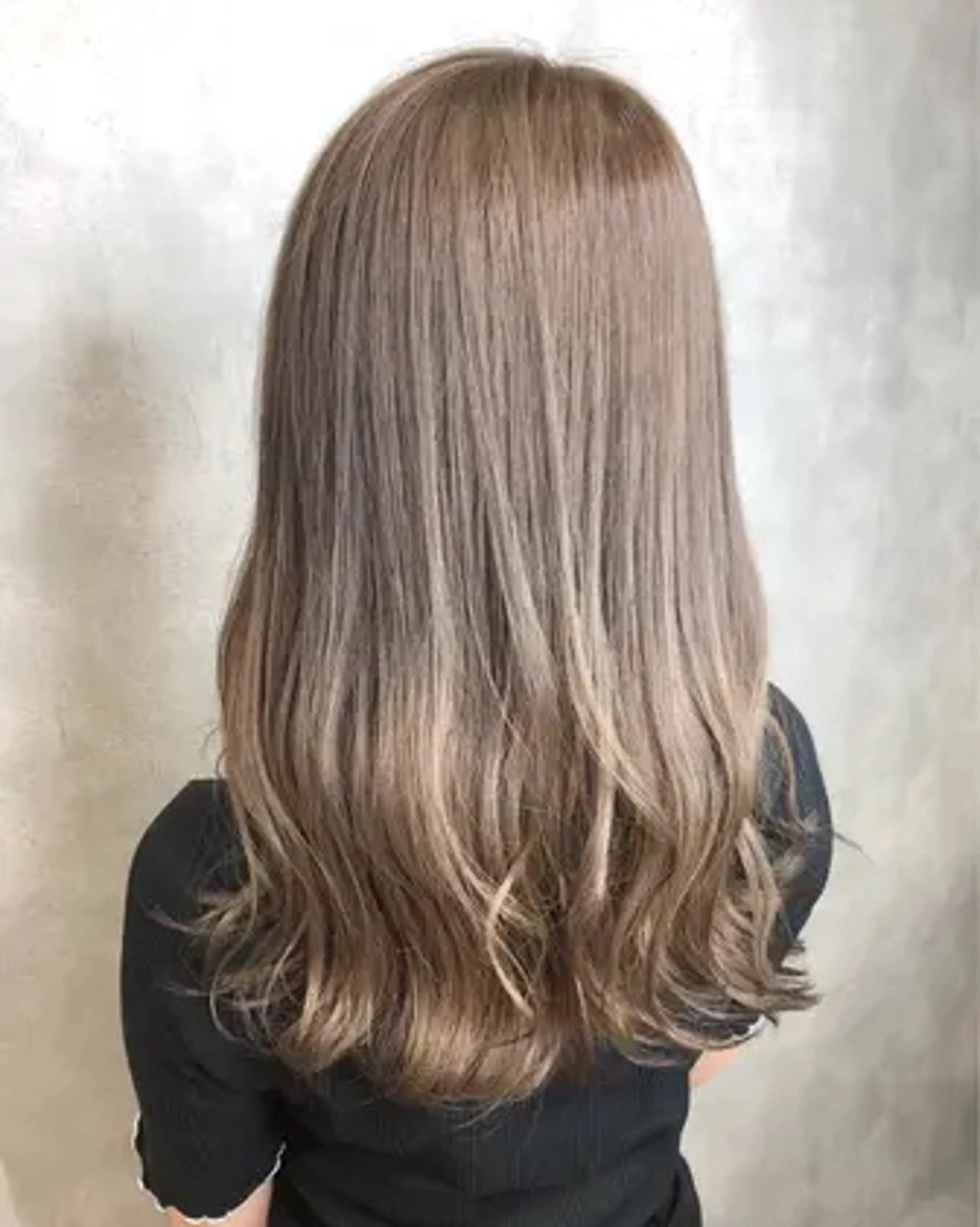 セミロング カラー ブリーチ ブラウンカラー universe Mizuki🎀のヘアスタイル