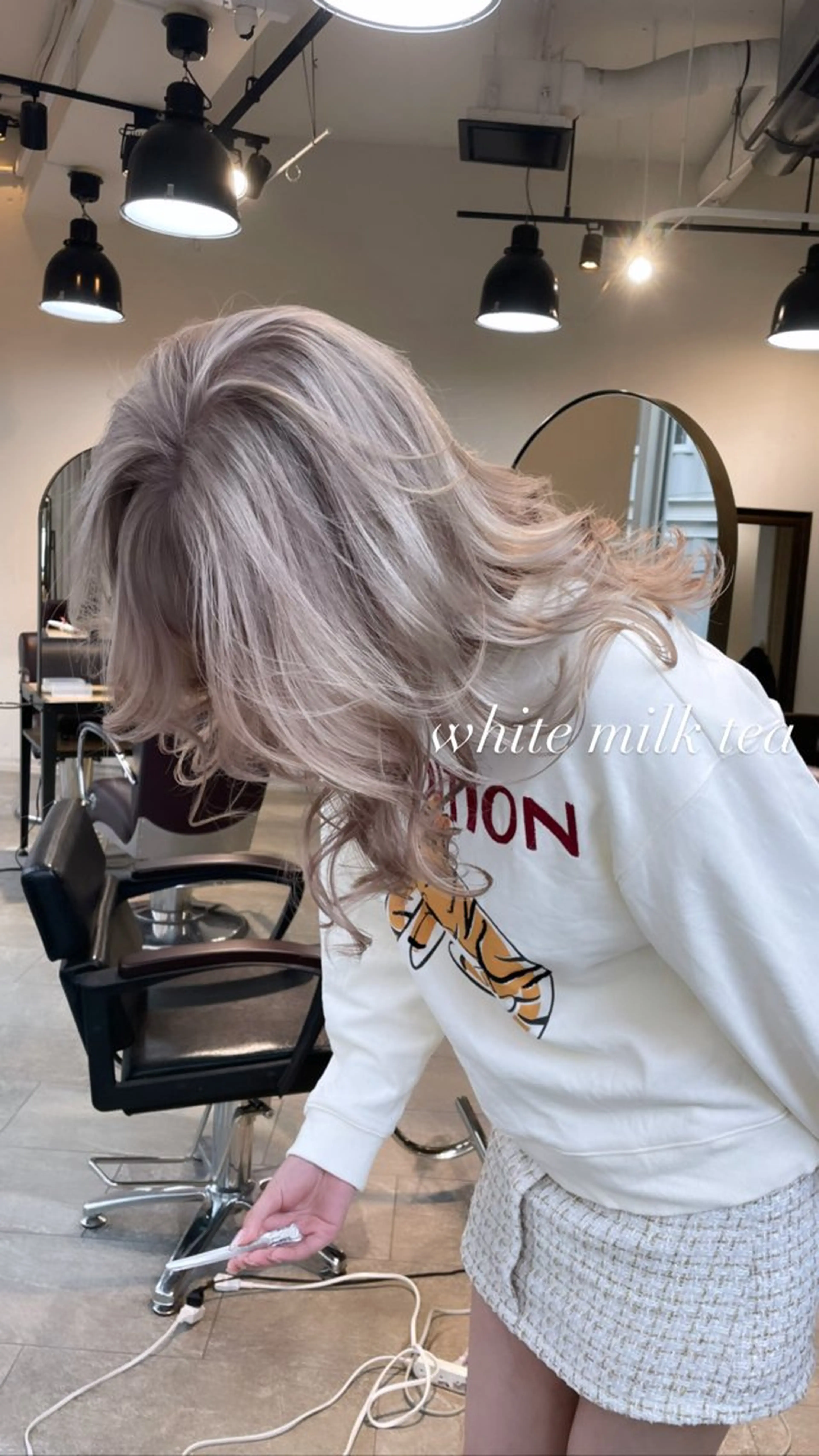 セミロング カラー カット ヘアカラー トリートメント ヘアセット 💜ハイトーン💛 マジカルかいちゃんのヘアスタイル