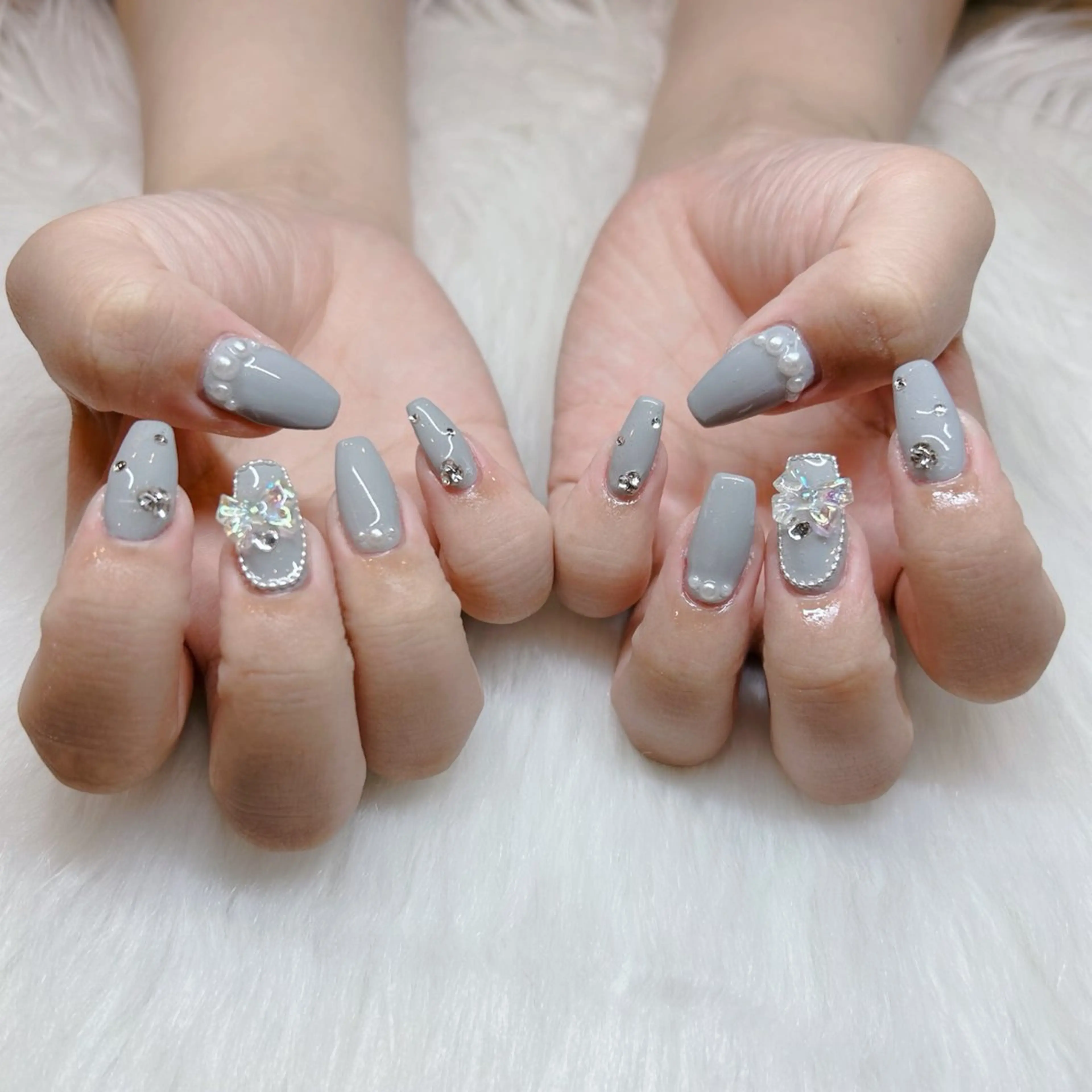 セミロング ハンドネイル HANA うるののネイルデザイン