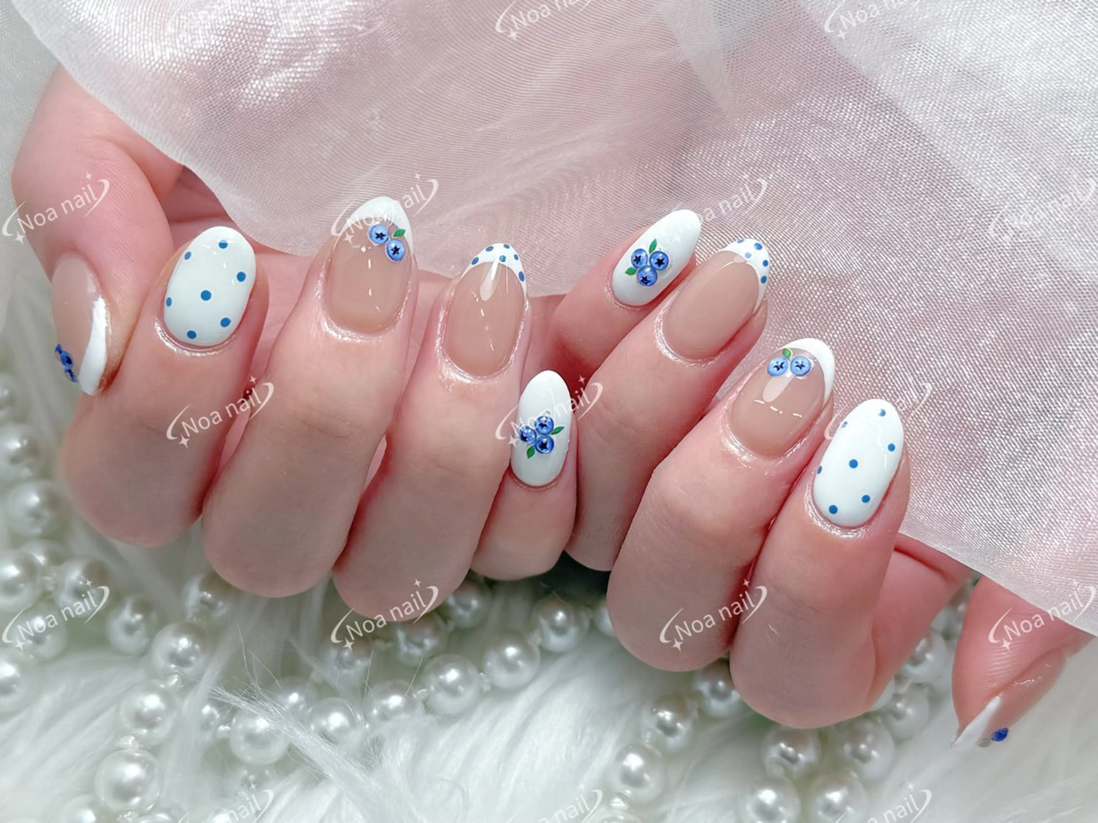 ネイル フレンチネイル グラデーション 韓国ネイル マグネットネイル 持ち込み ハンドネイル Noa Nail みつきのネイルデザイン