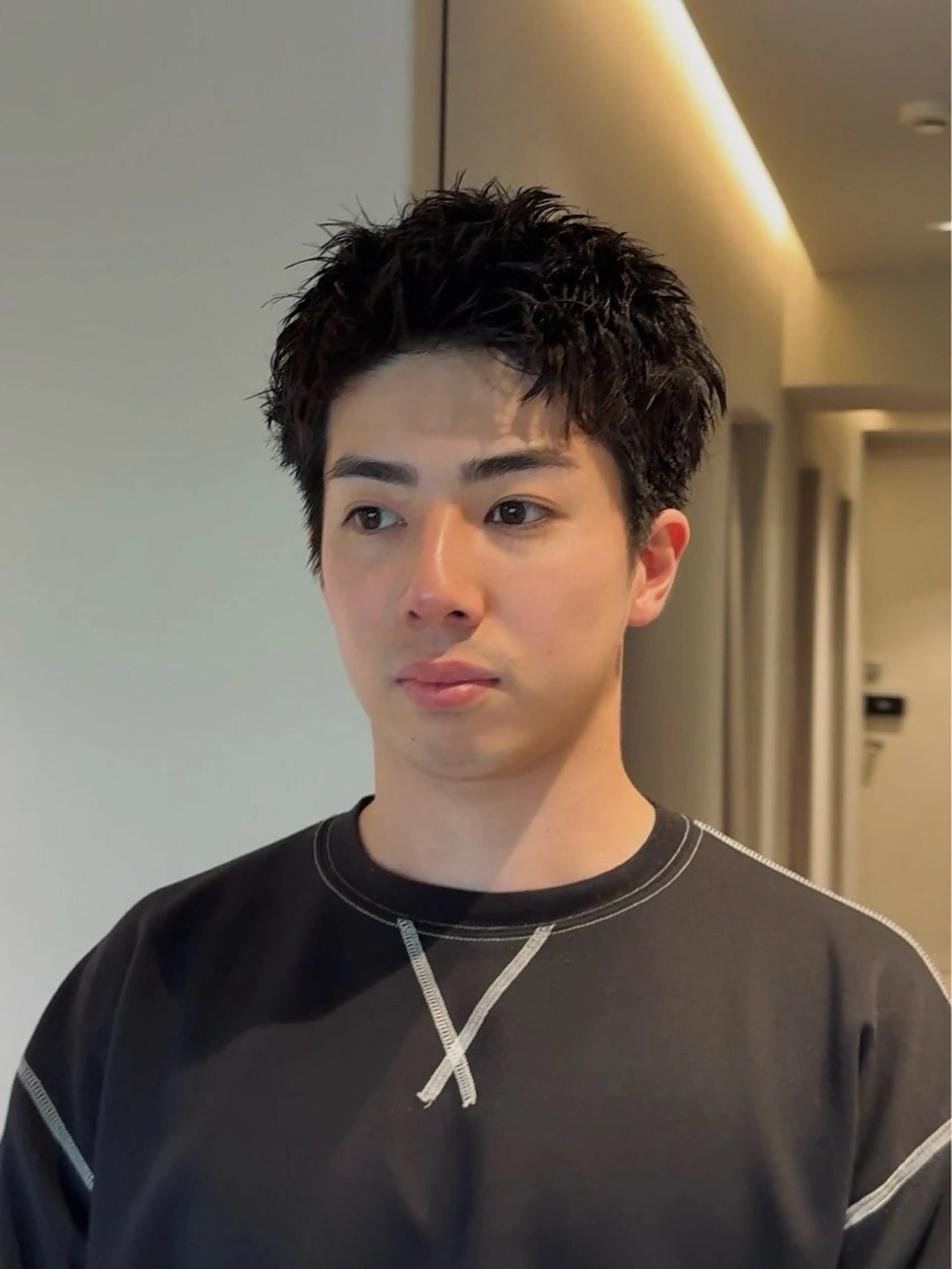 ショート パーマ メンズ 刈り上げ ショートヘア カット パーマ メンズショート 丸山 航輝のヘアスタイル