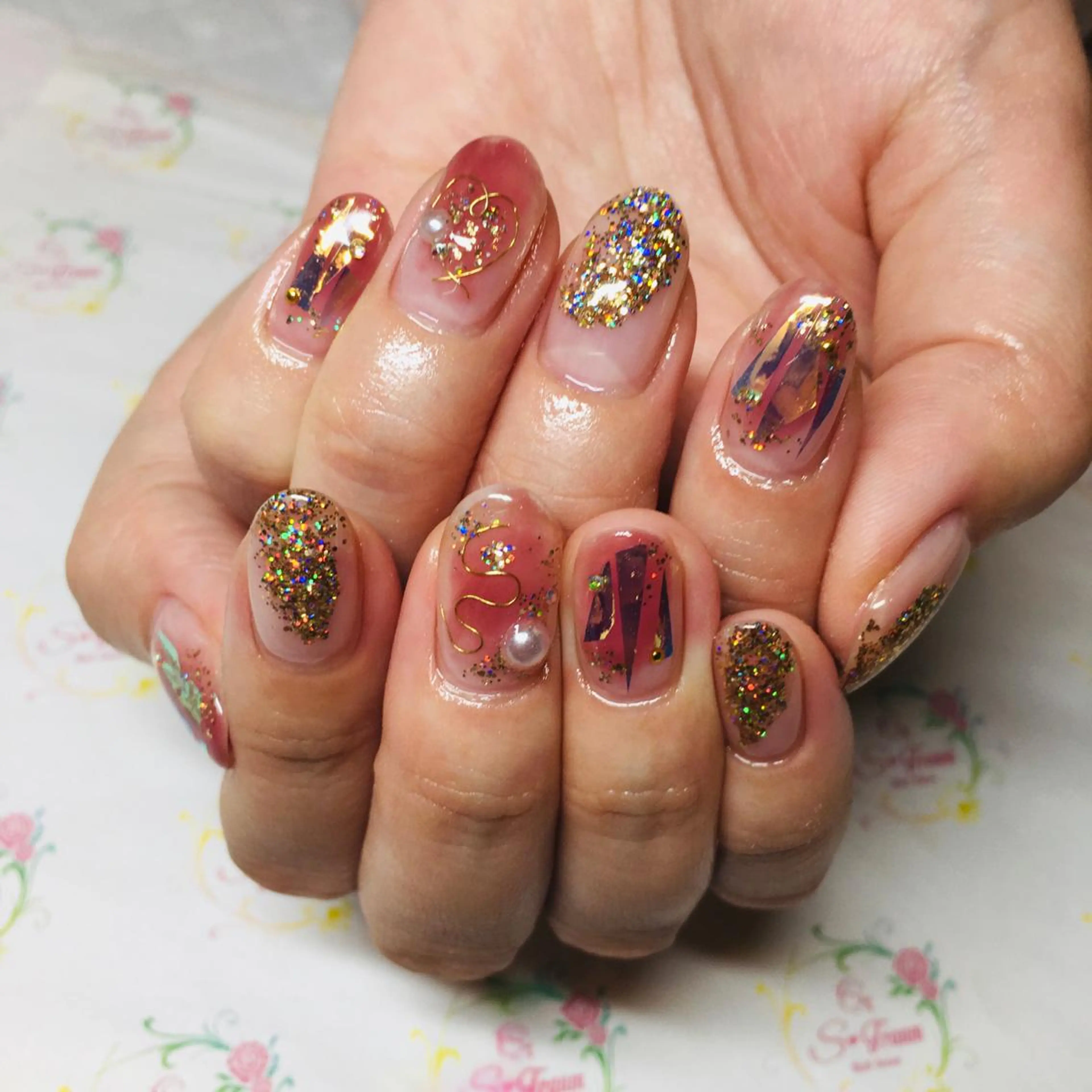 ネイル アートネイル ジェルネイル ラメ(グリッター) ニュアンスネイル Nail Salon S-Traumのネイルデザイン
