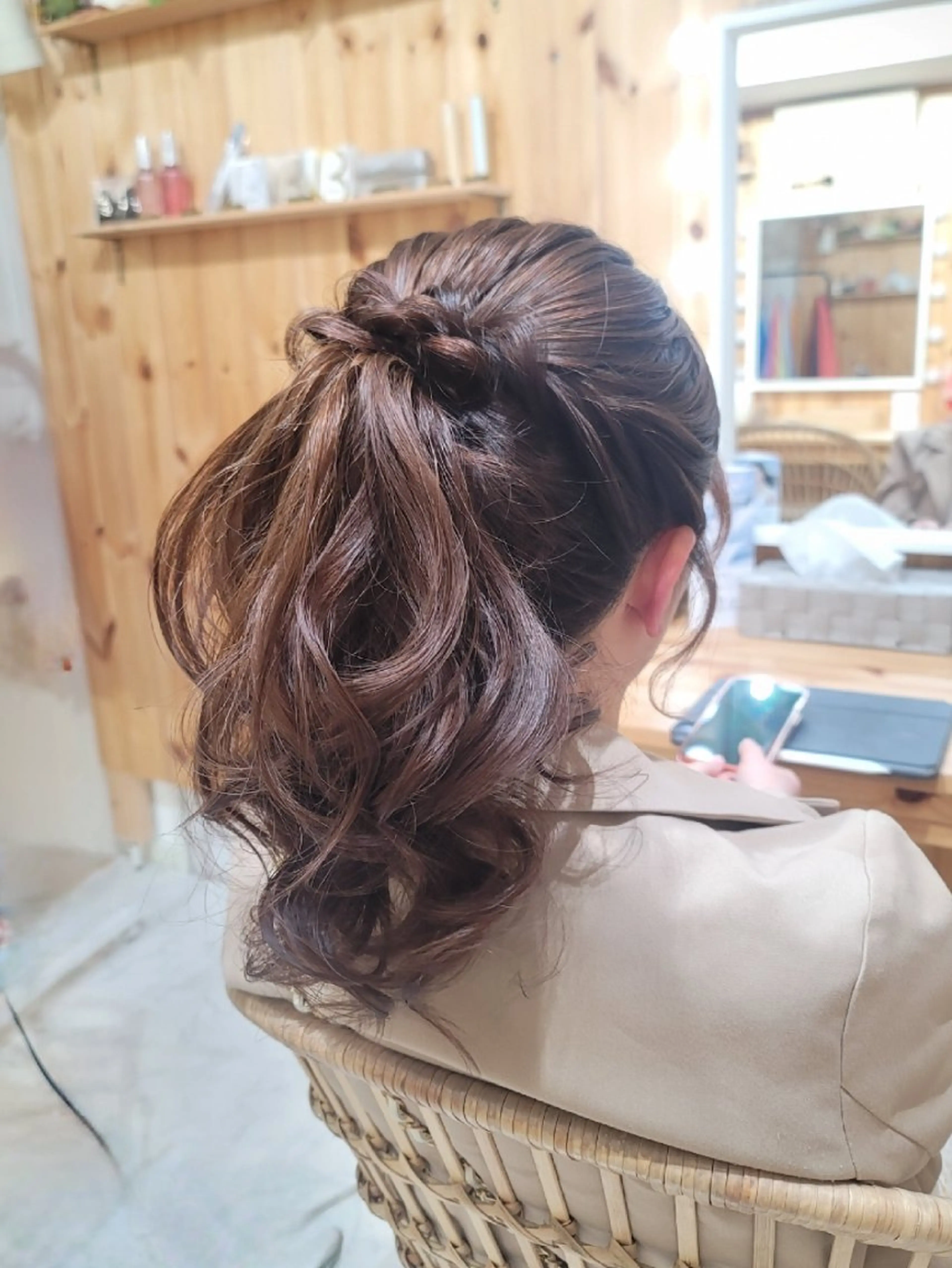 ヘアアレンジ ロング ポニーテール ヘアセット 渥美 寿美翔のヘアスタイル