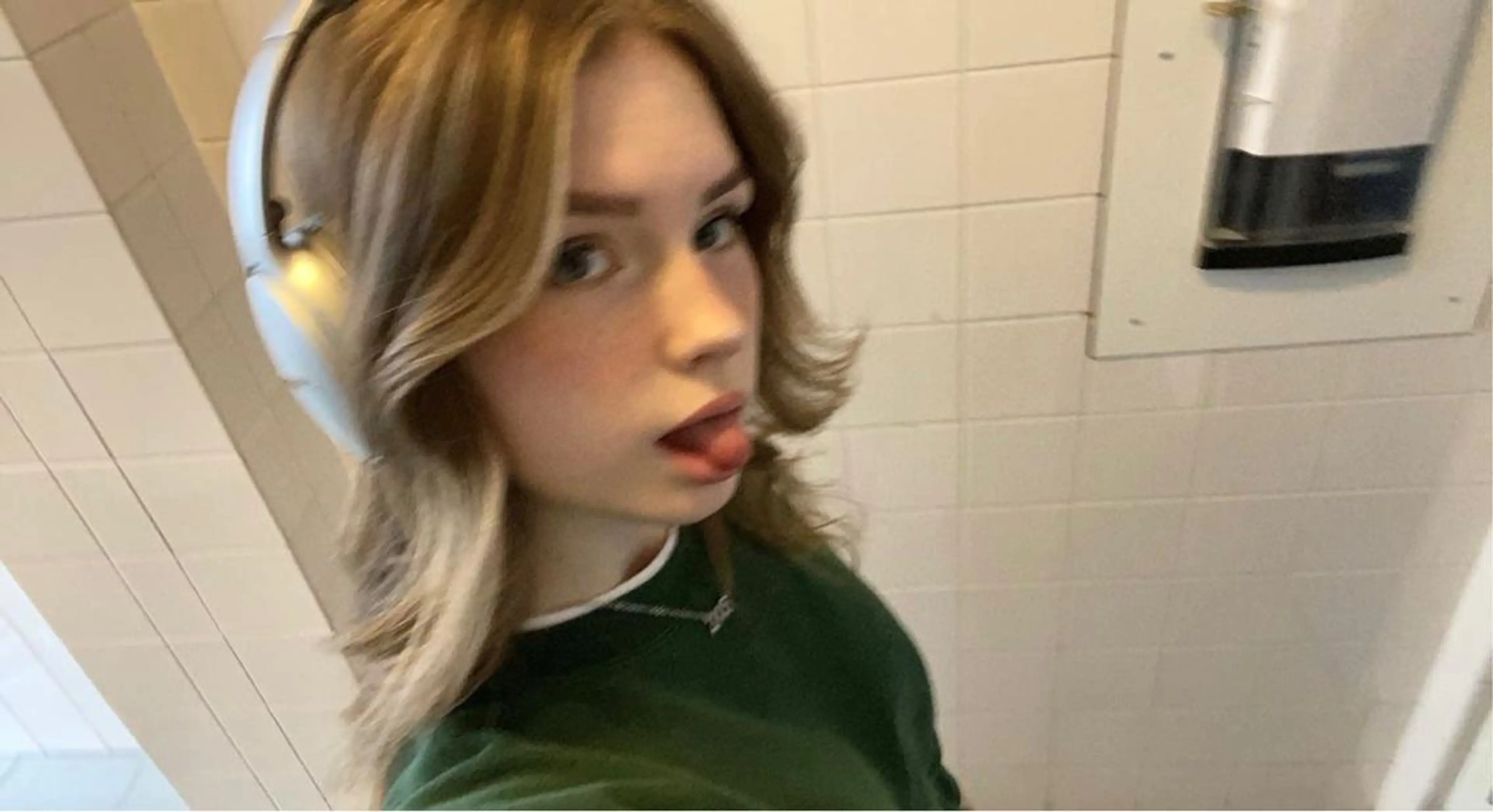 ミディアム fifth所属・fifth おのでら ようのヘアスタイル