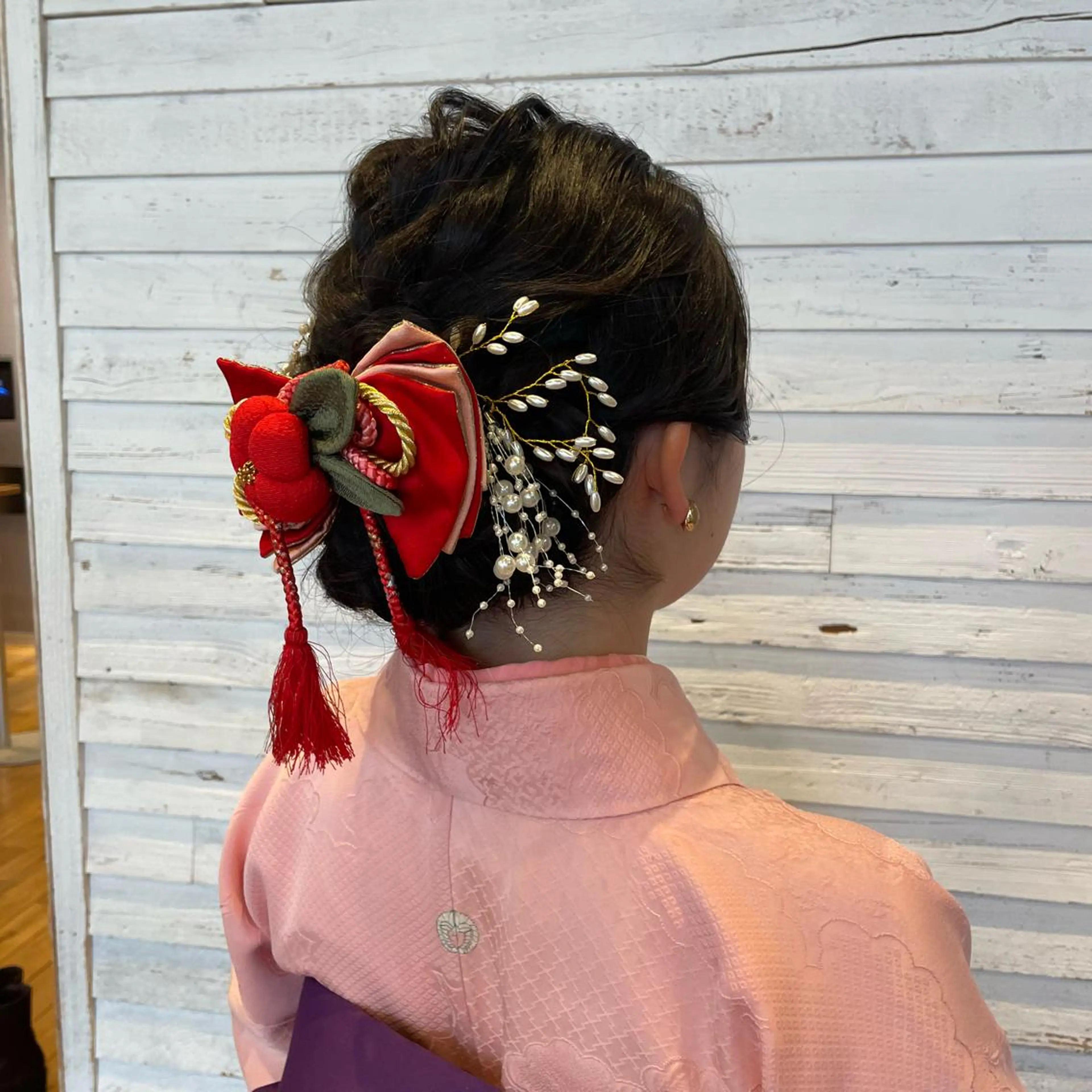 ミディアム 卒業式のヘアスタイル ヘアセット 為近日向子🐥暖色 💘顔周りカット🌈のヘアスタイル