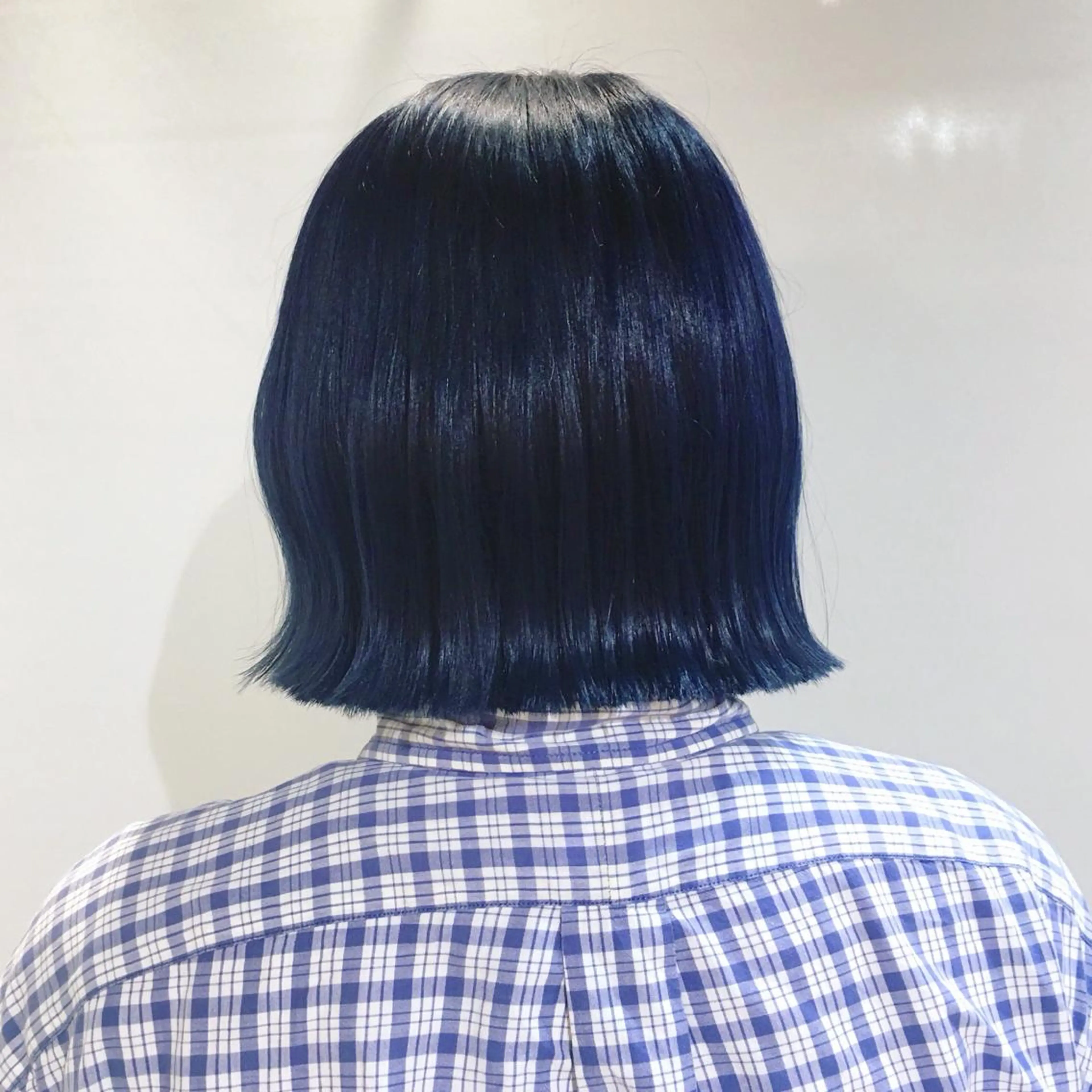ショート カラー ヘアアレンジ 黒髪 ブリーチ ブルーカラー ブルーブラック ネイビーカラー As hair所属・柔らか垢抜けｶﾗｰと ｶｯﾄ🫧ASUKAのヘアスタイル