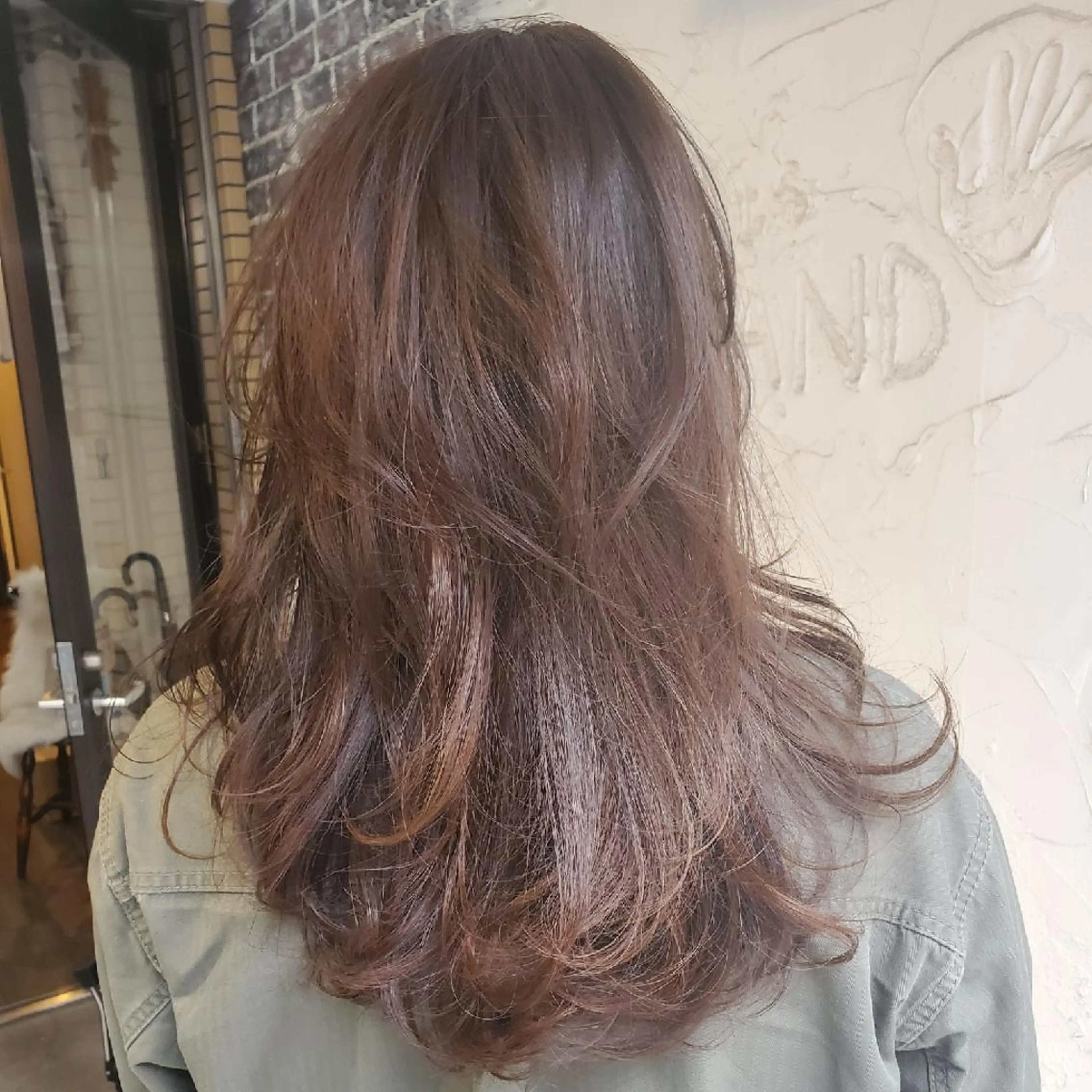 カラー セミロング セミロングパーマ バレイヤージュ ベージュカラー 黒髪 ブリーチ カット ヘアカラー トリートメント 韓国ヘア レイヤー くびれヘアMATSUのヘアスタイル