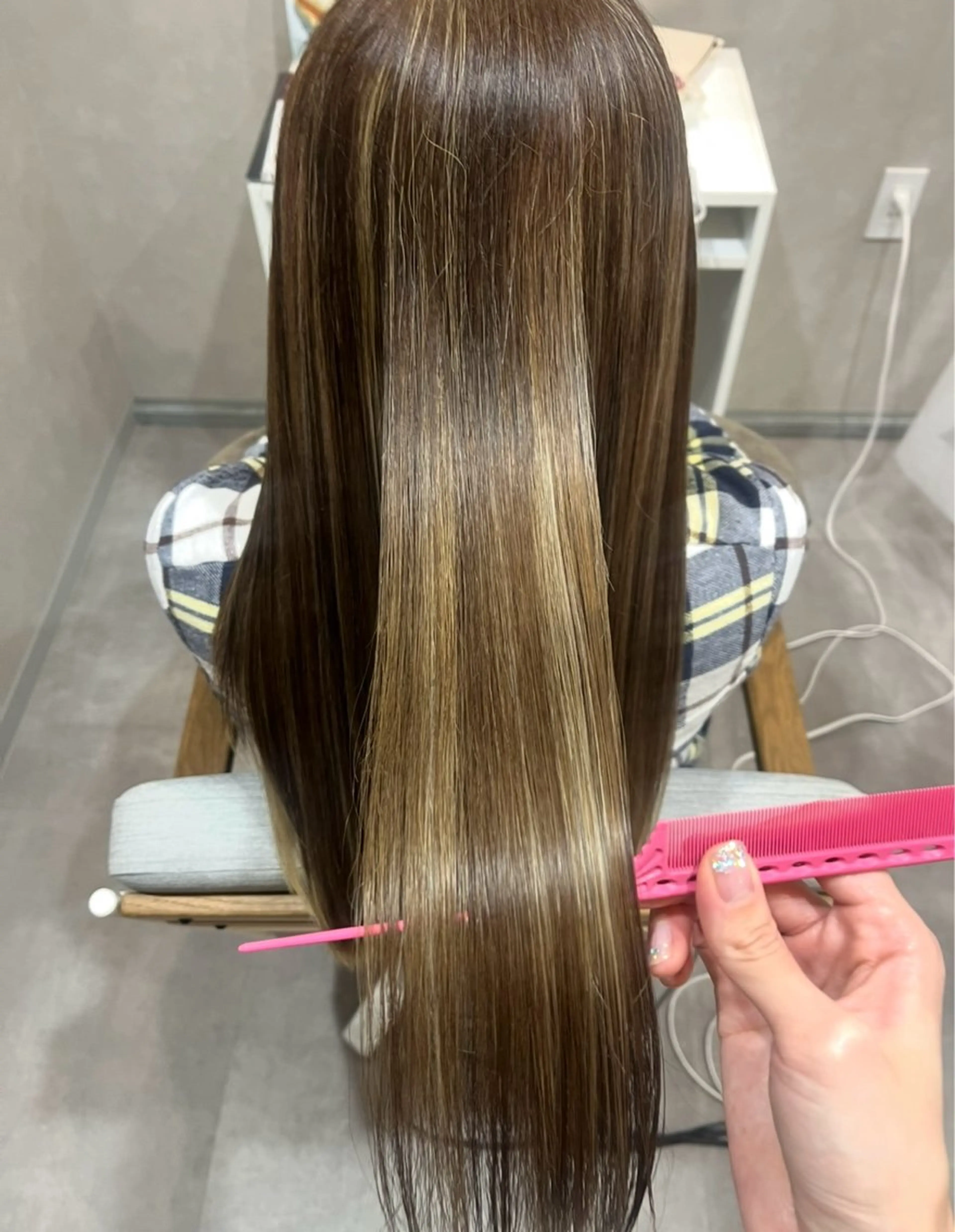 トリートメント 森 愛友のヘアスタイル