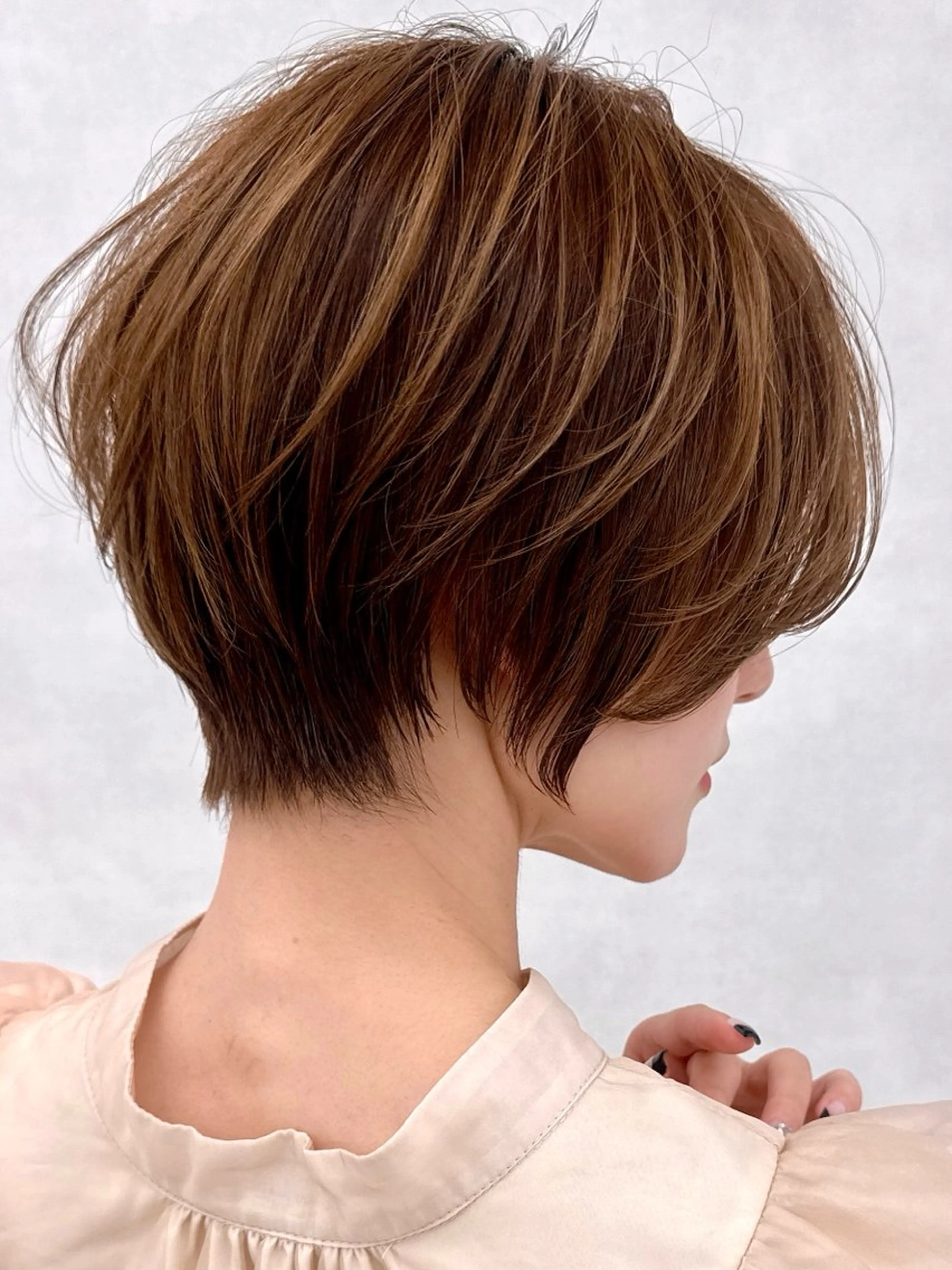 ショート 三鷹で1番ショート ボブをカットする新谷のヘアスタイル