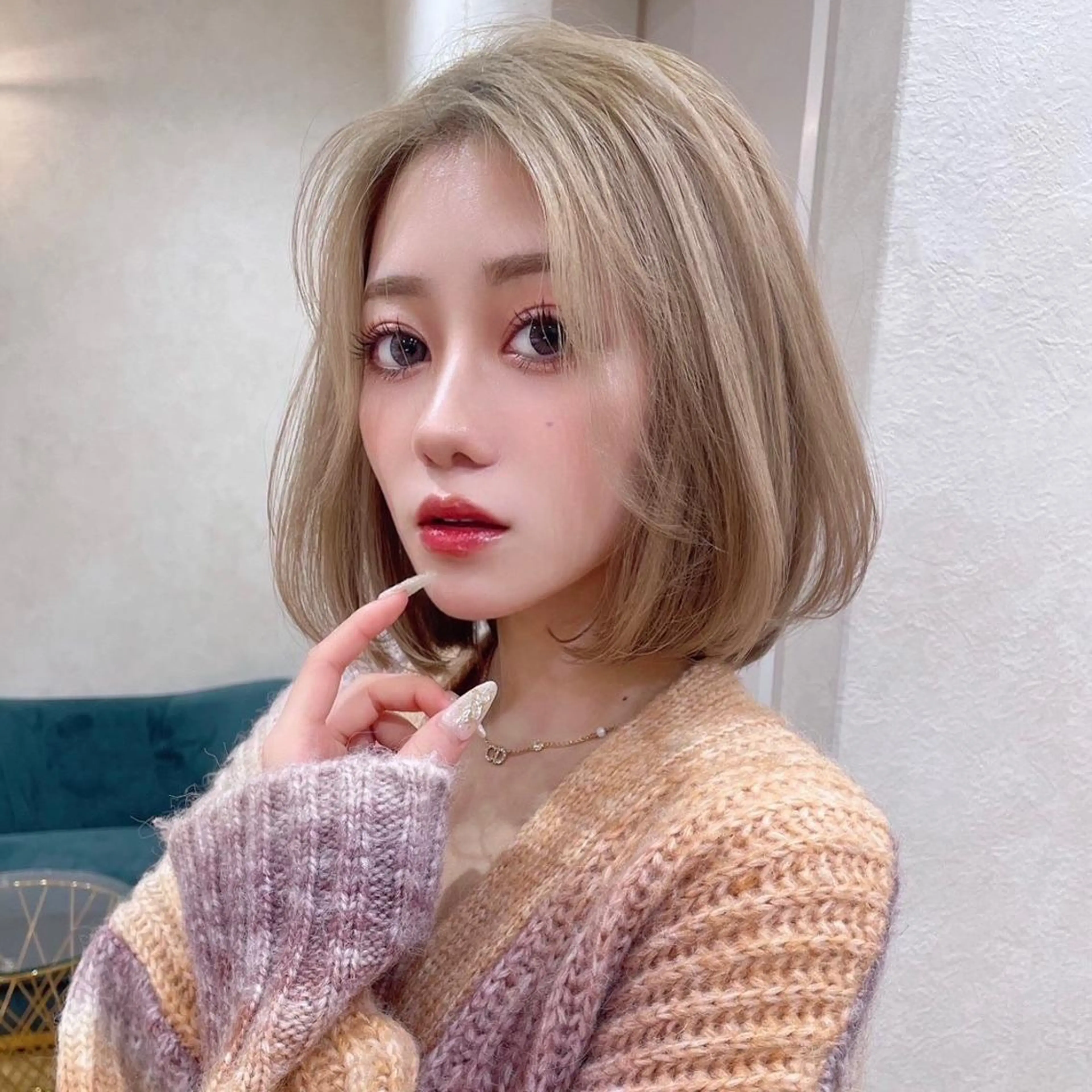 ショート かえ🩶韓国ボブ🎀 透明感カラー🥣のヘアスタイル