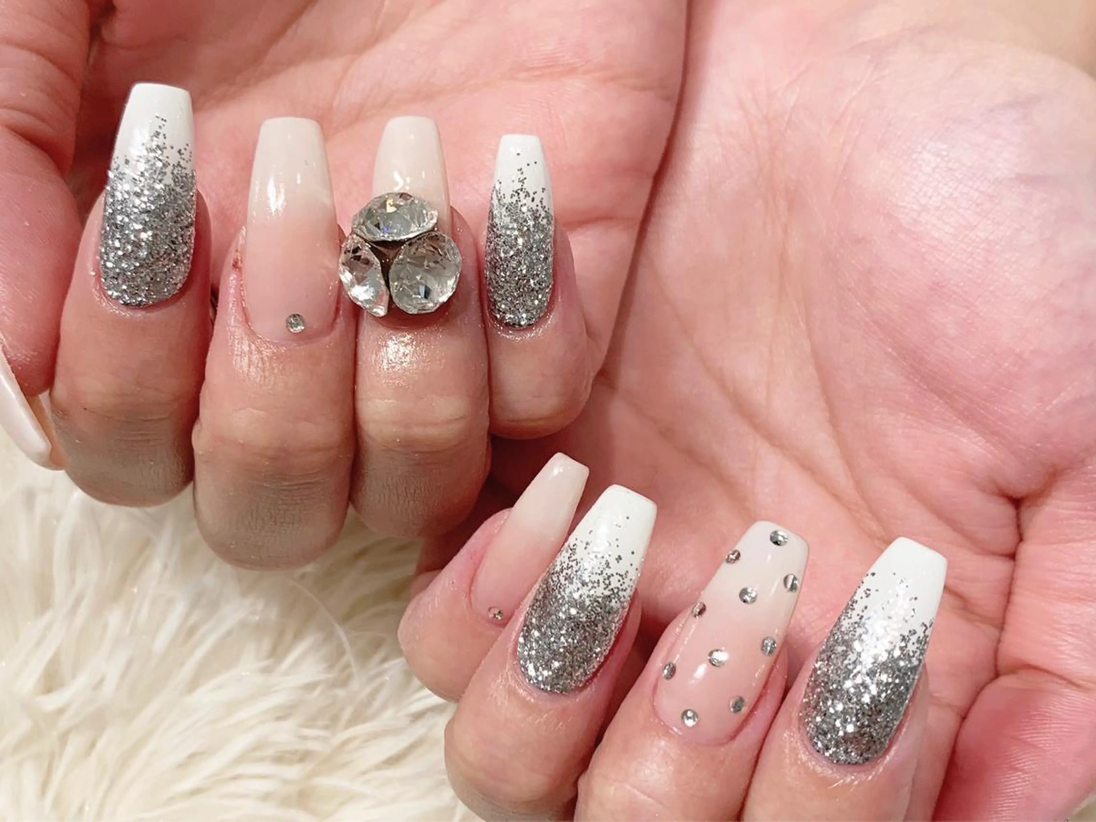ネイル AERA nail shino🐱⸝꙳のネイルデザイン