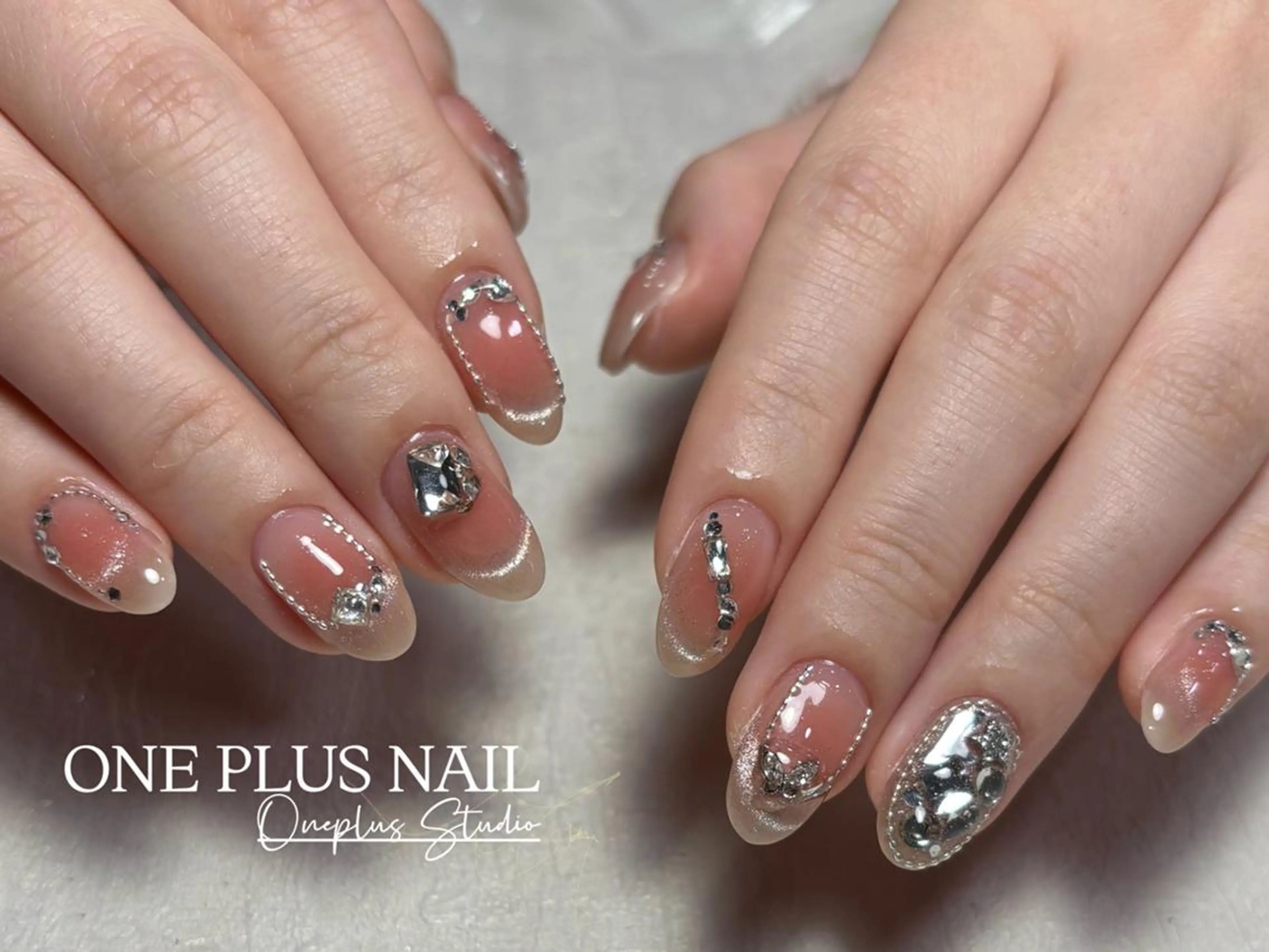 ネイル アートネイル オーロラネイル ガーリー キラキラネイル 韓国ネイル haruka 🧸のネイルデザイン