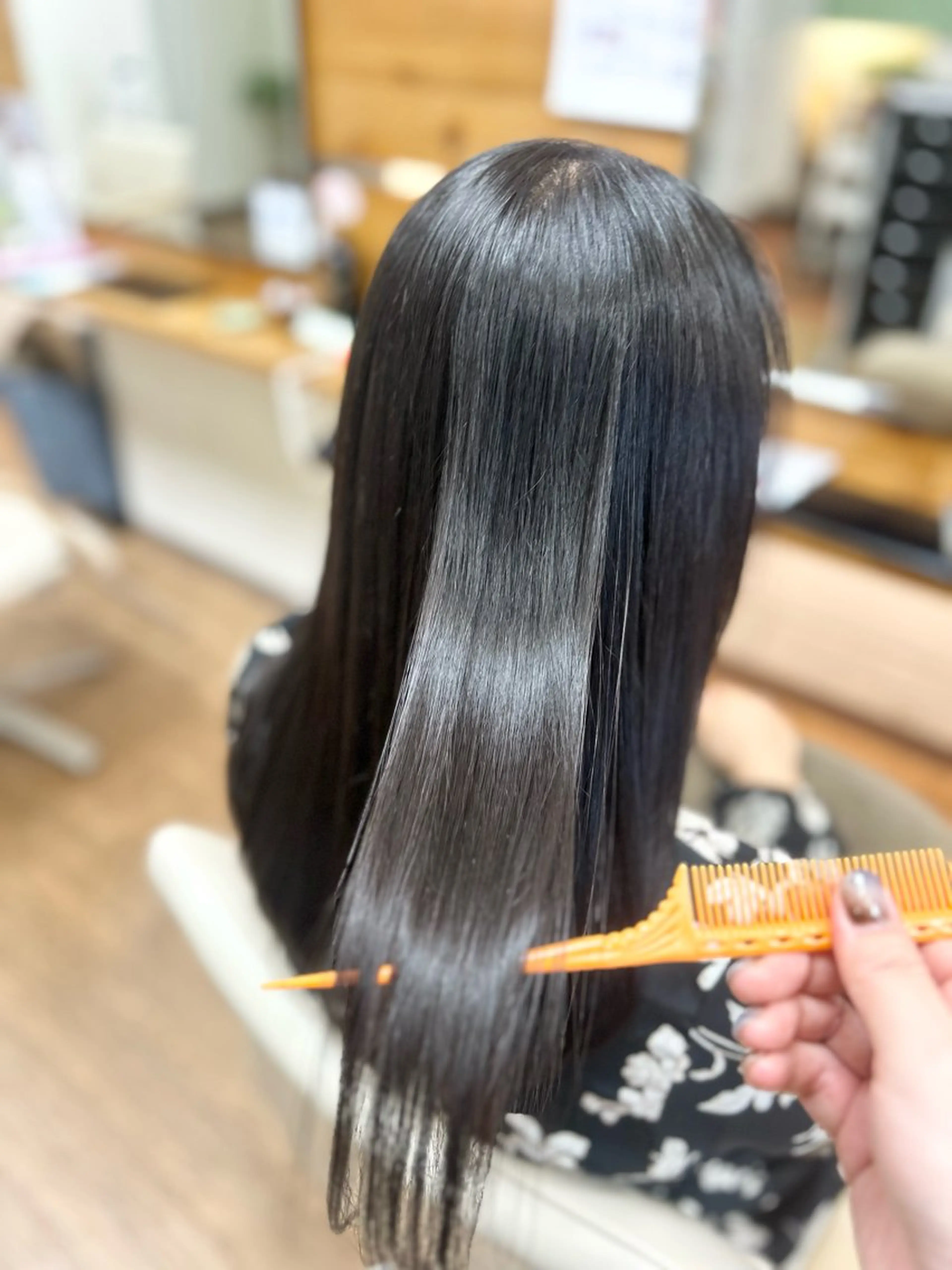 ロング 神谷 千明のヘアスタイル