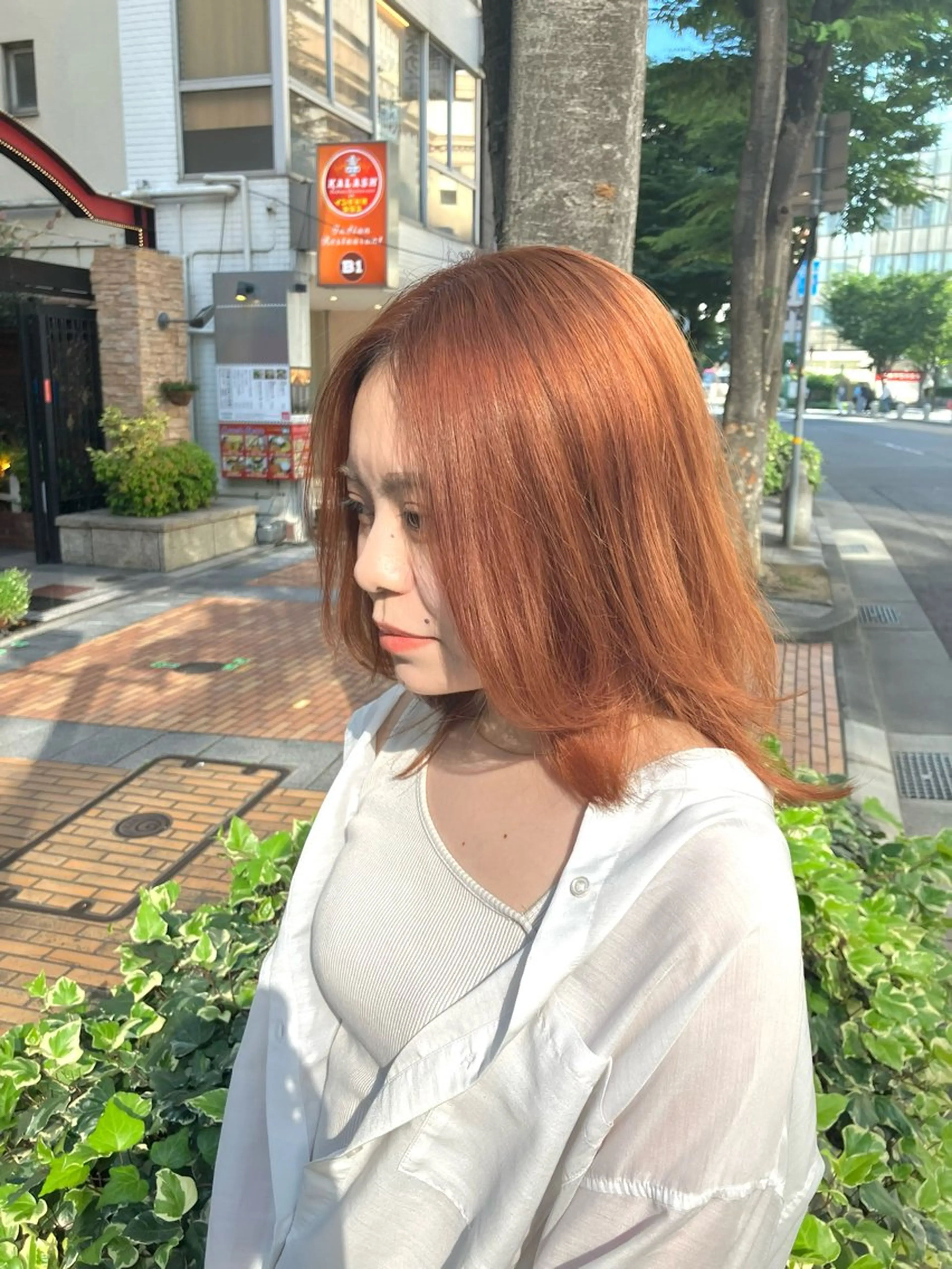 ミディアム カラー ベージュカラー ブリーチ オレンジ オレンジベージュ 髪質改善/縮毛矯正 /美髪カラー/こてのヘアスタイル