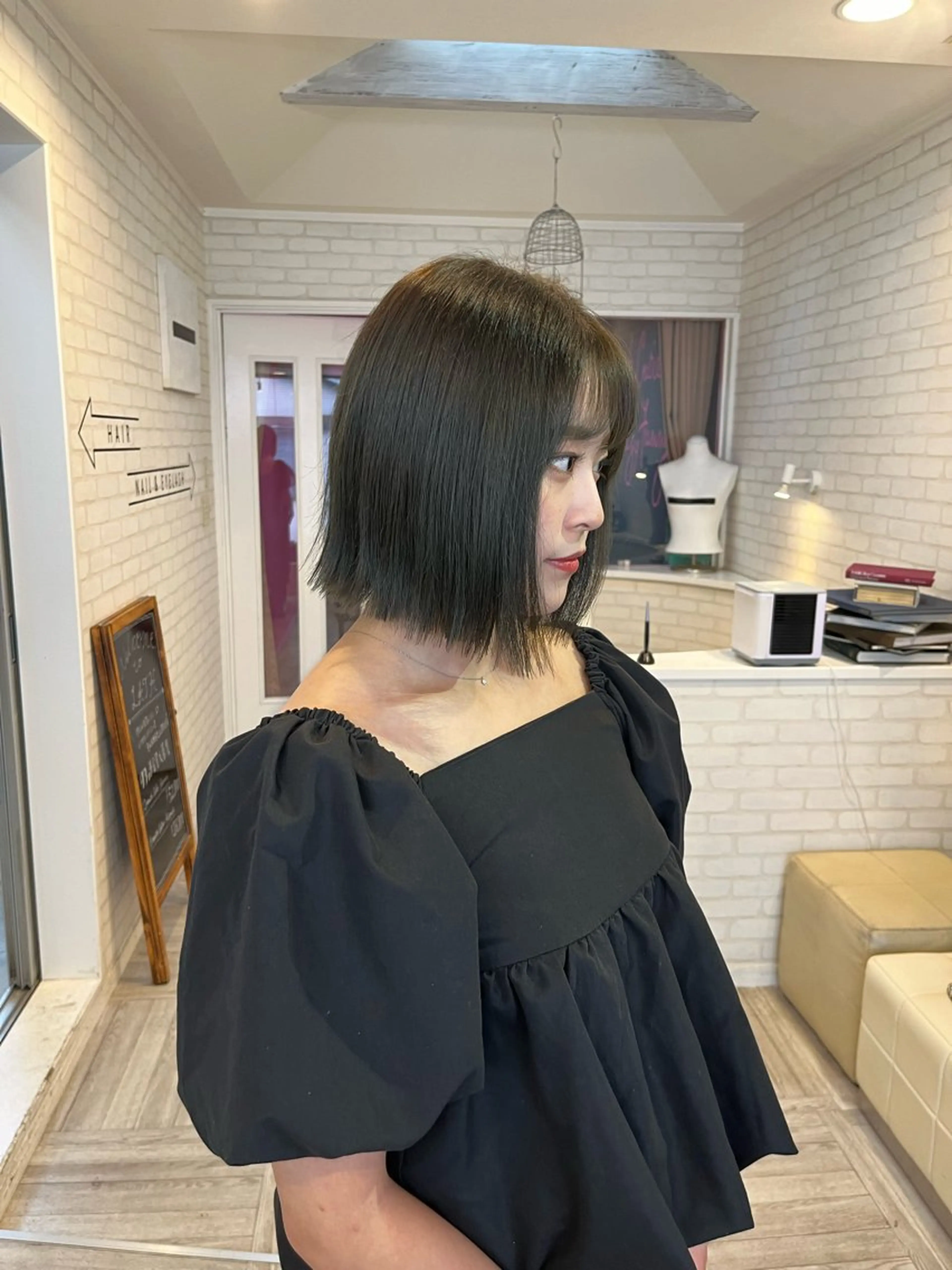 カラー オリーブカラー ヘアカラー 阿部 うららのヘアスタイル