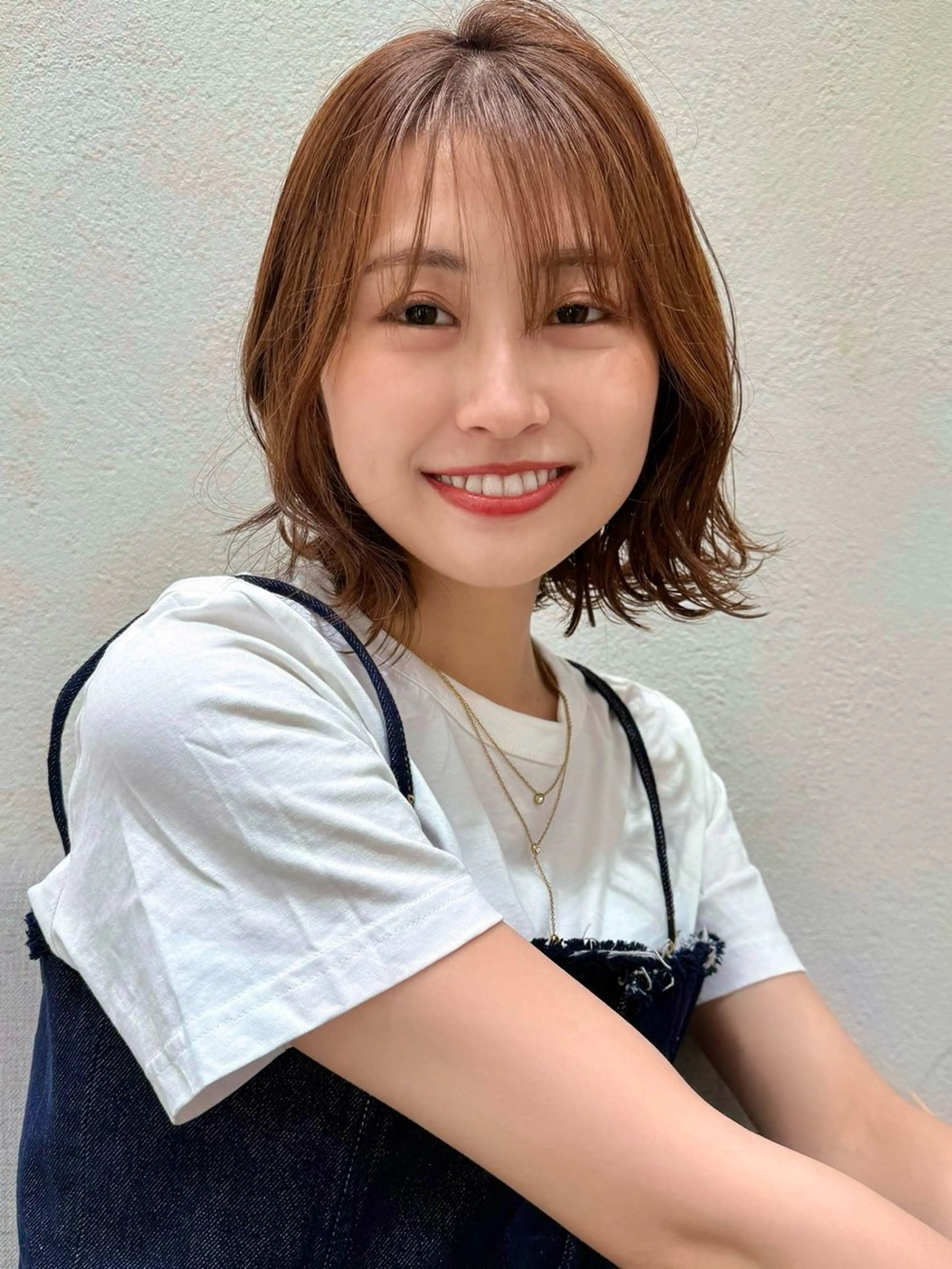 ミディアム 米澤 由衣のヘアスタイル