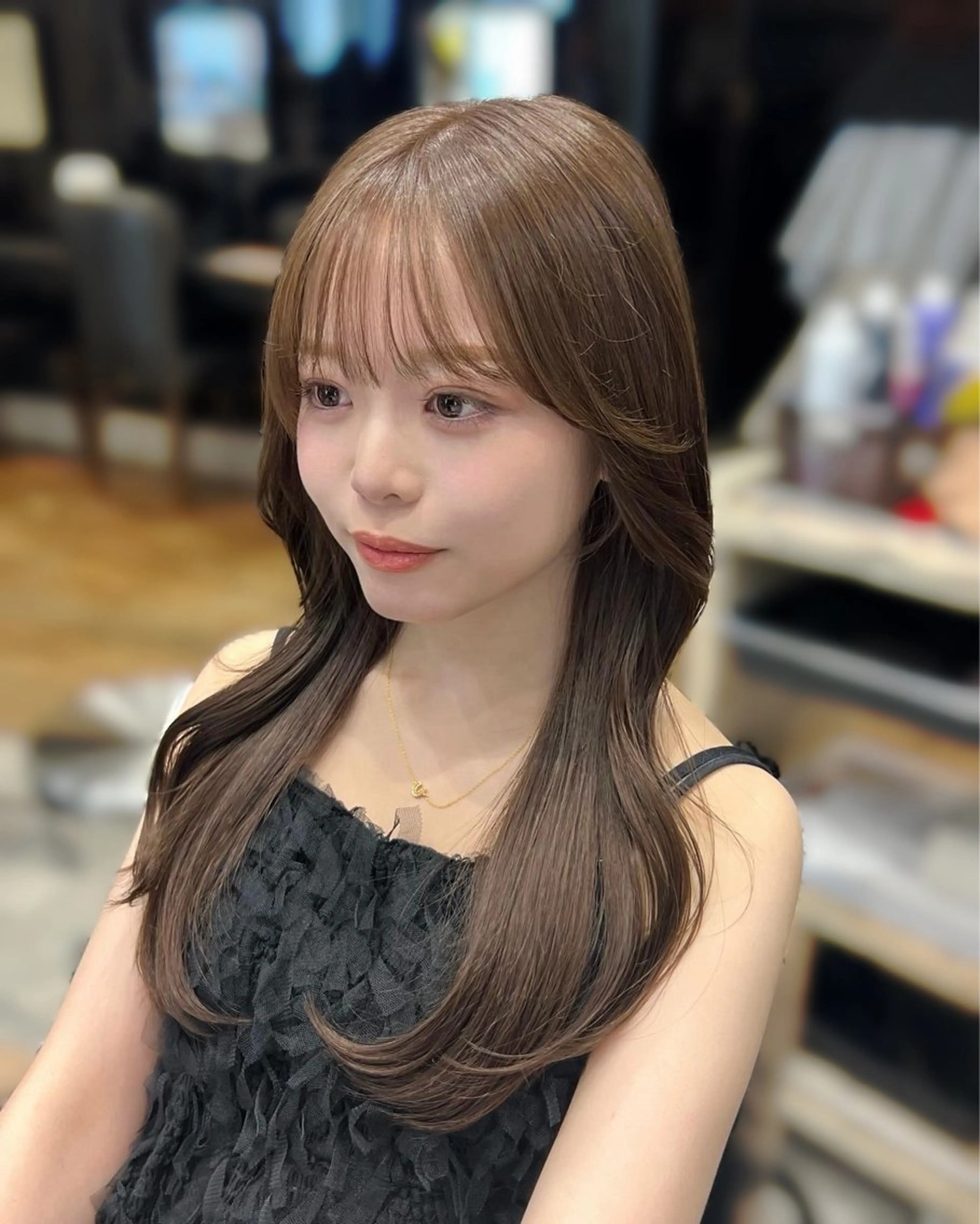 ロング シアーベージュ くびれヘア レイヤーカット カット ヘアカラー トリートメント 🧡くびれヘア/前髪 顔周り🧡久原結衣のヘアスタイル