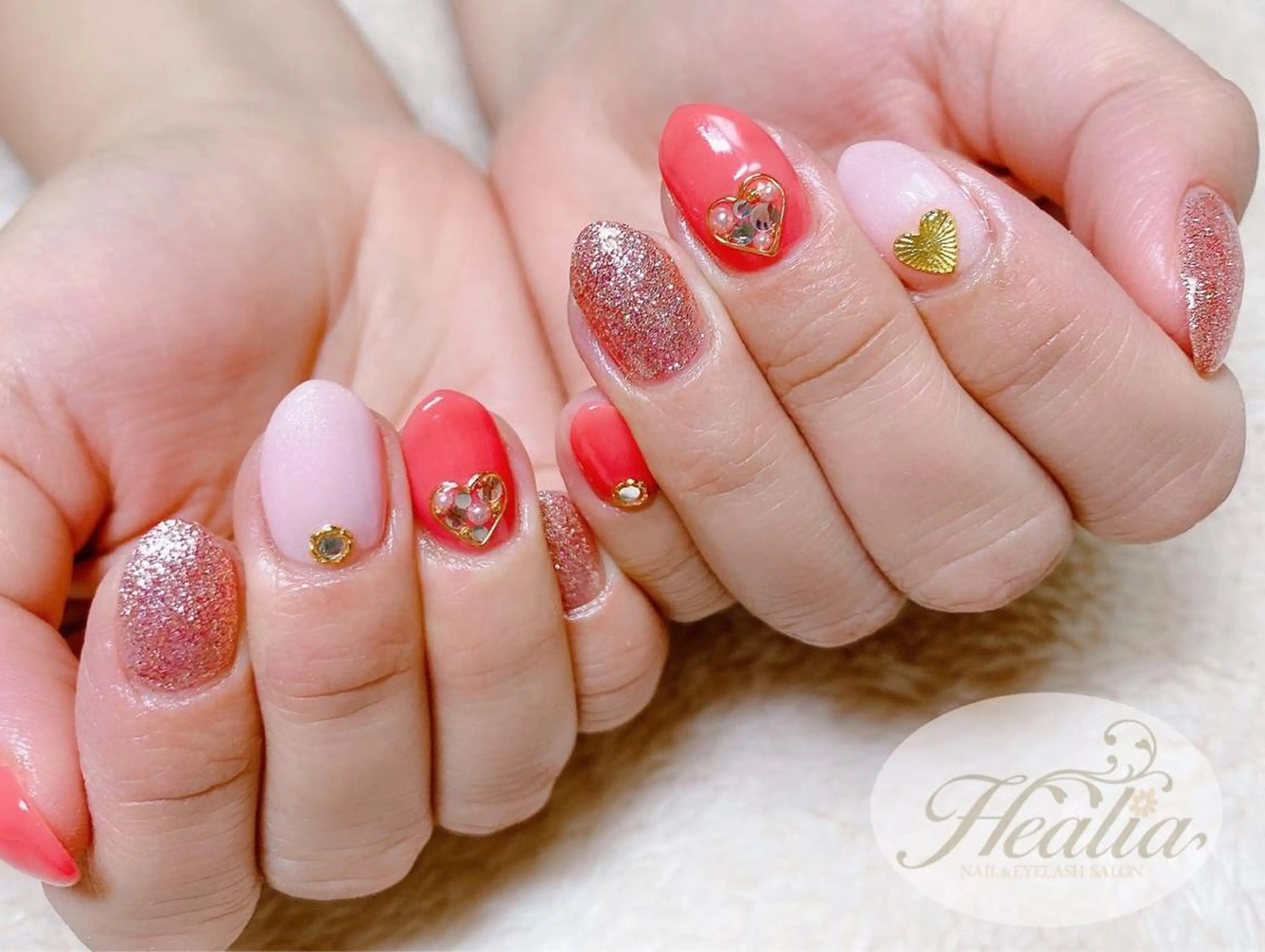 ネイル アートネイル ハート ストーンネイル REMIA湘南台 TANABEのネイルデザイン