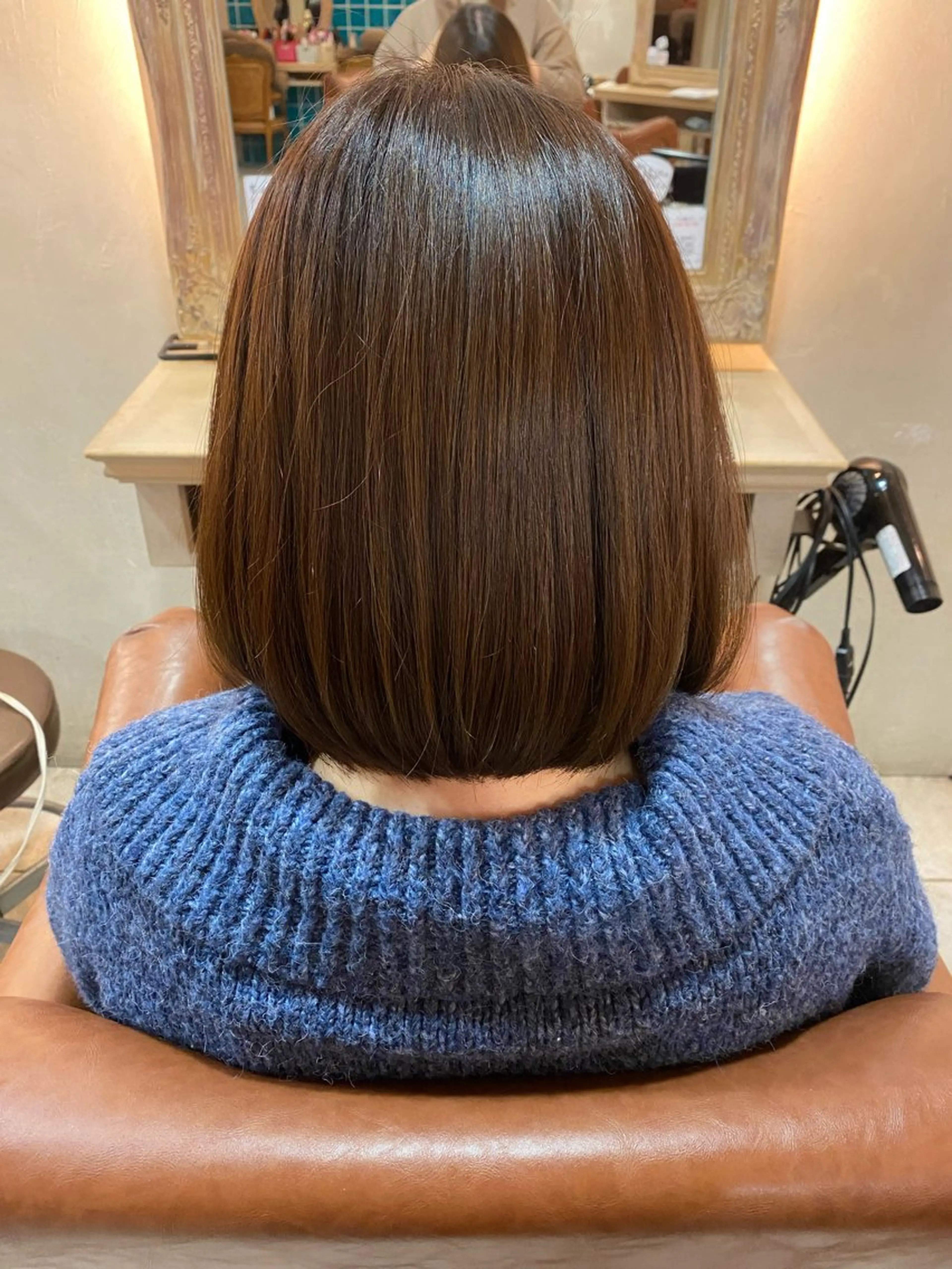 ミディアム amie by afloatのヘアスタイル