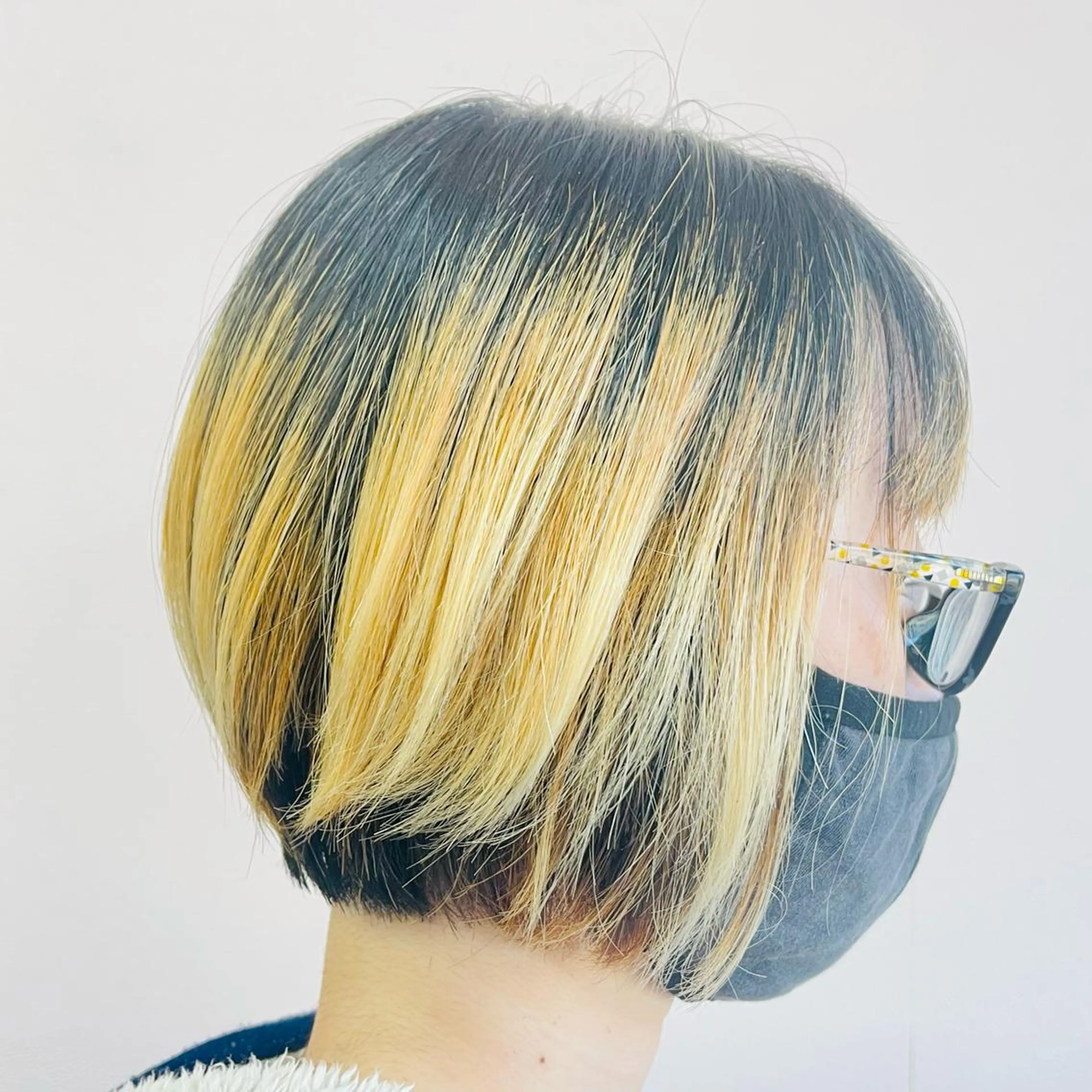 ミディアム 大林 千尋のヘアスタイル