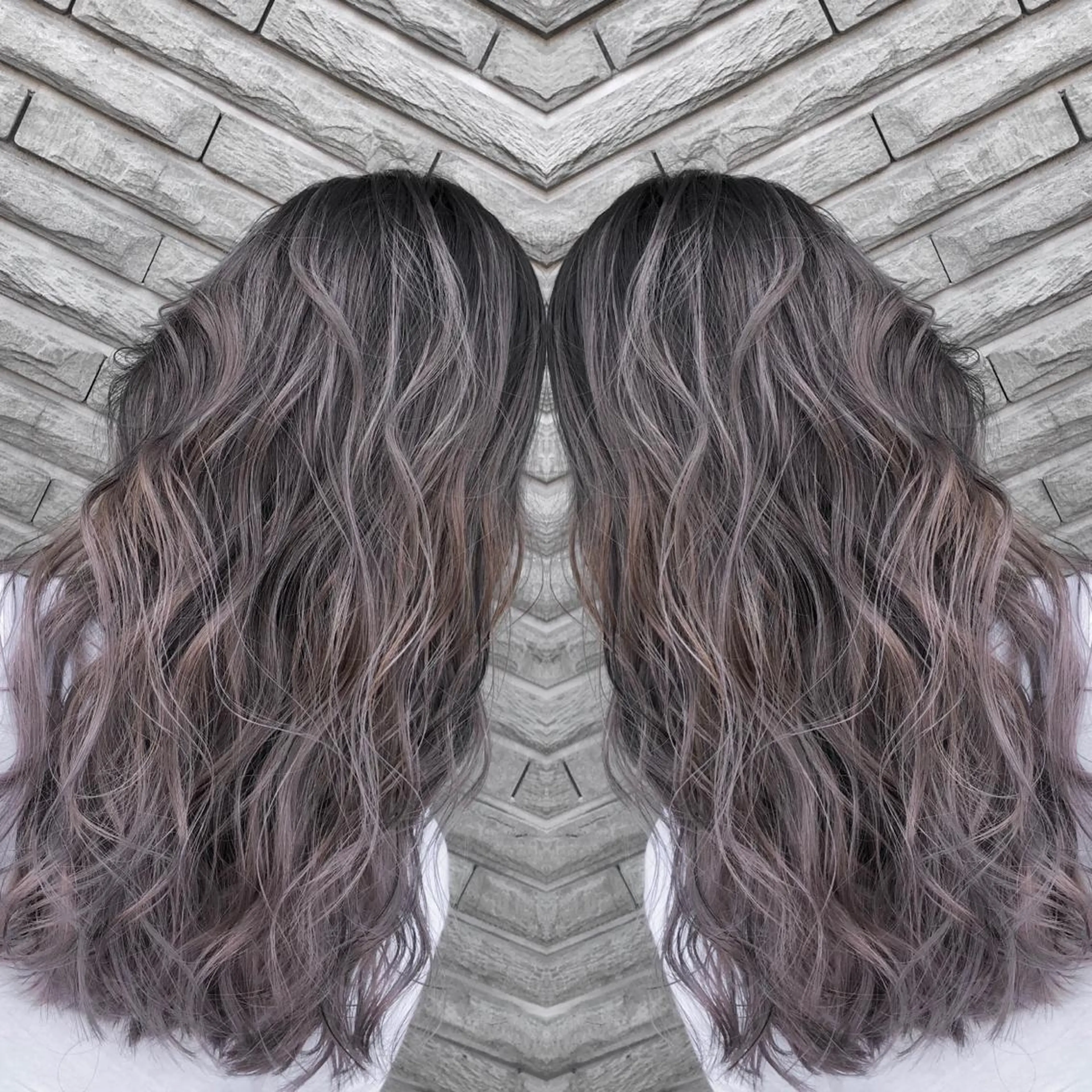 セミロング カラー ヘアアレンジ バレイヤージュ デザインカラー ハイライトカラー 外国人風カラー ハイライト カット ヘアカラー トリートメント アンドウ ユウ/ レイヤーカット/韓国のヘアスタイル