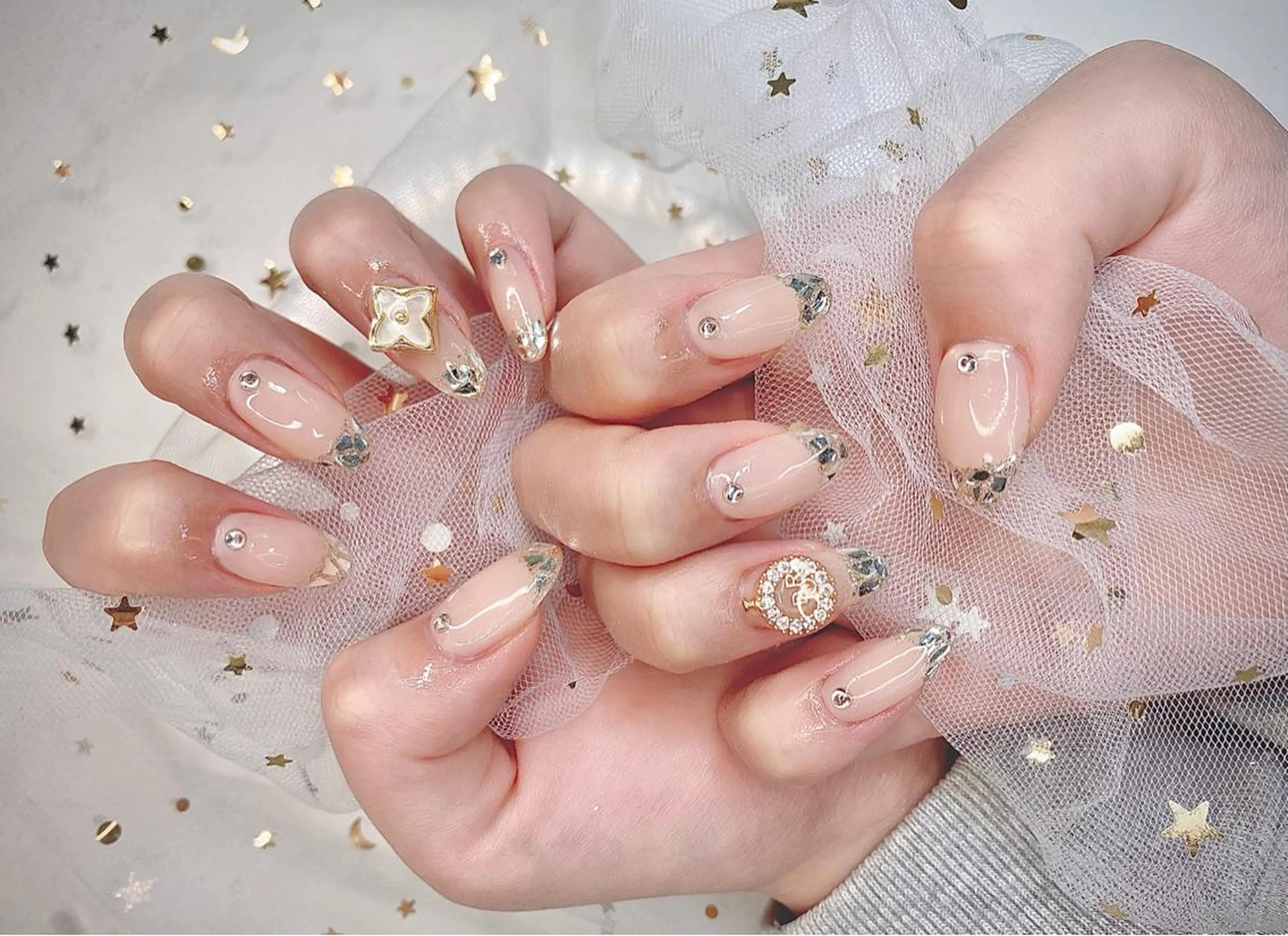 ネイル I-nailロング /ワンホン/キラキラのネイルデザイン