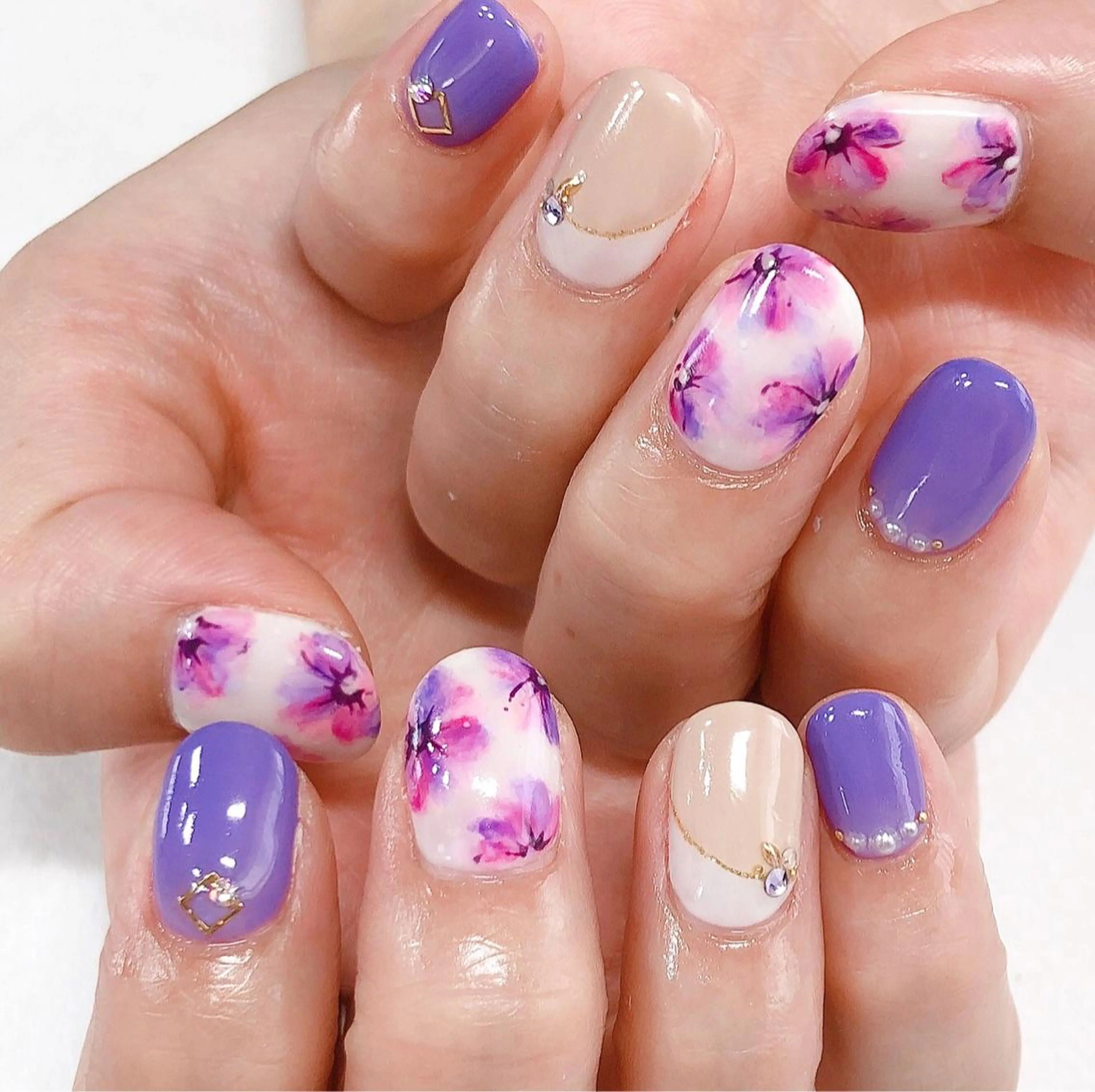 ネイル ジェルネイル 東 千夏のネイルデザイン