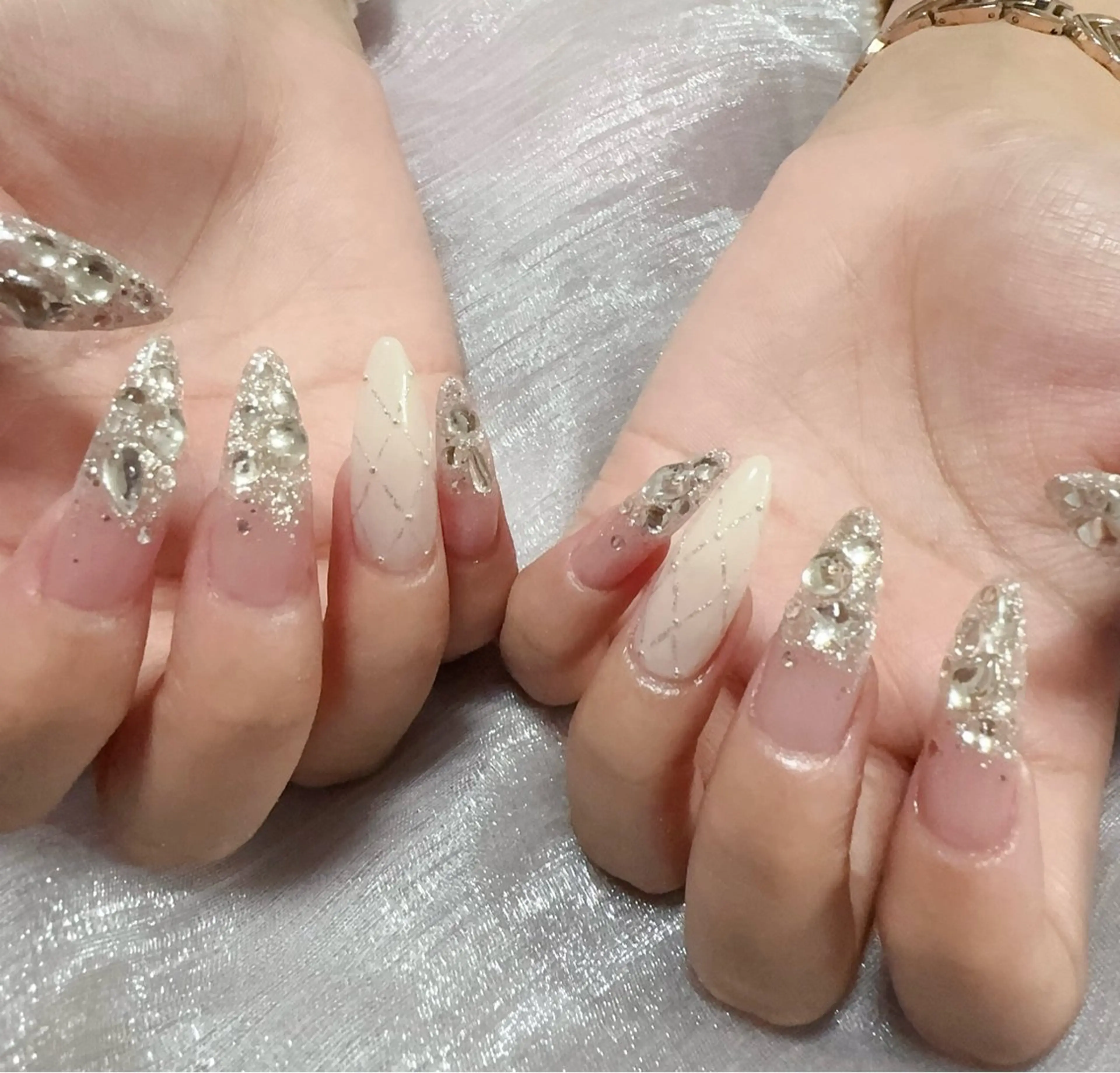 ネイル ハンドネイル &ME ネイルサロンのネイルデザイン