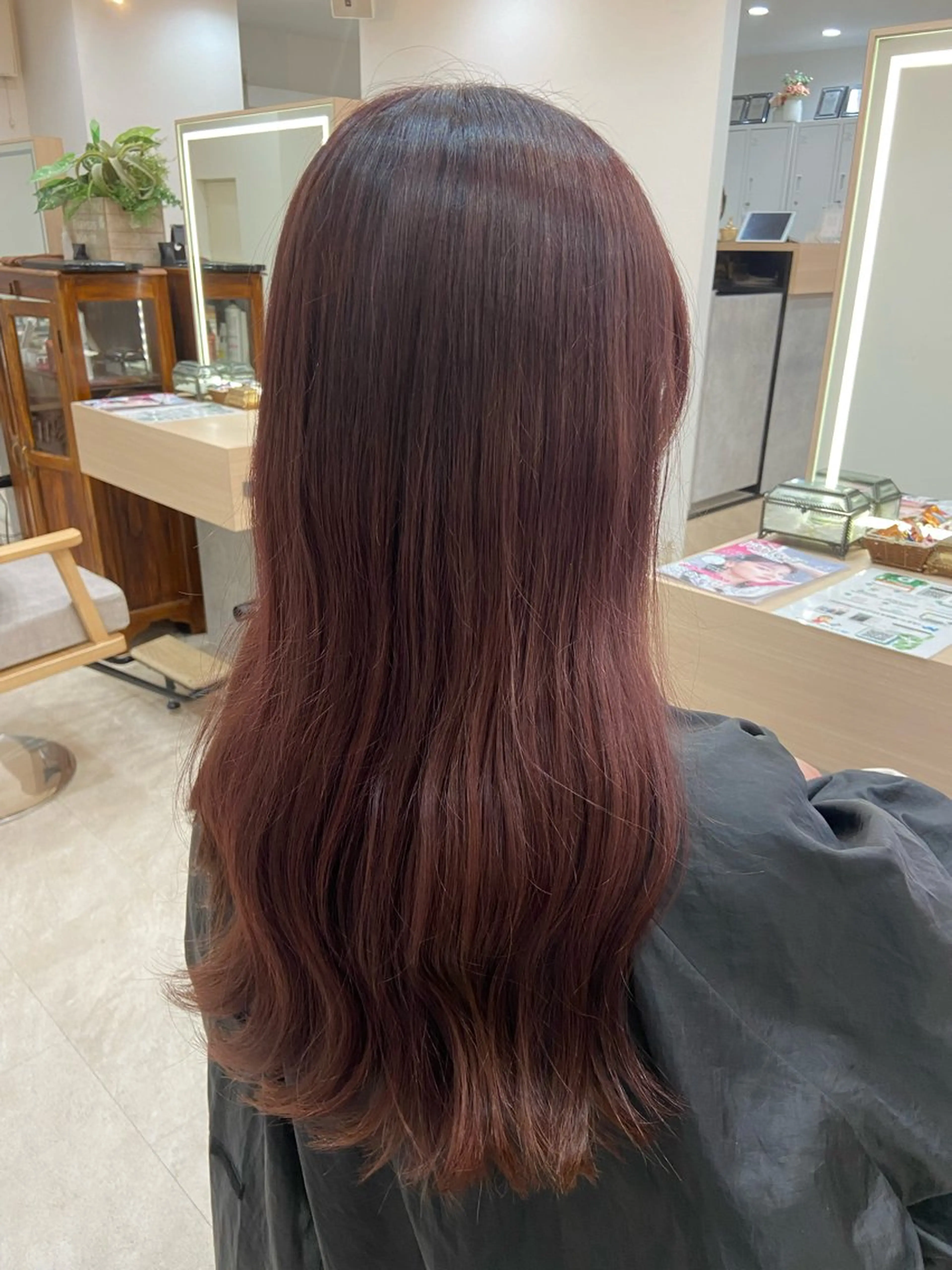 ロング カット ヘアカラー 平野 利希菜のヘアスタイル