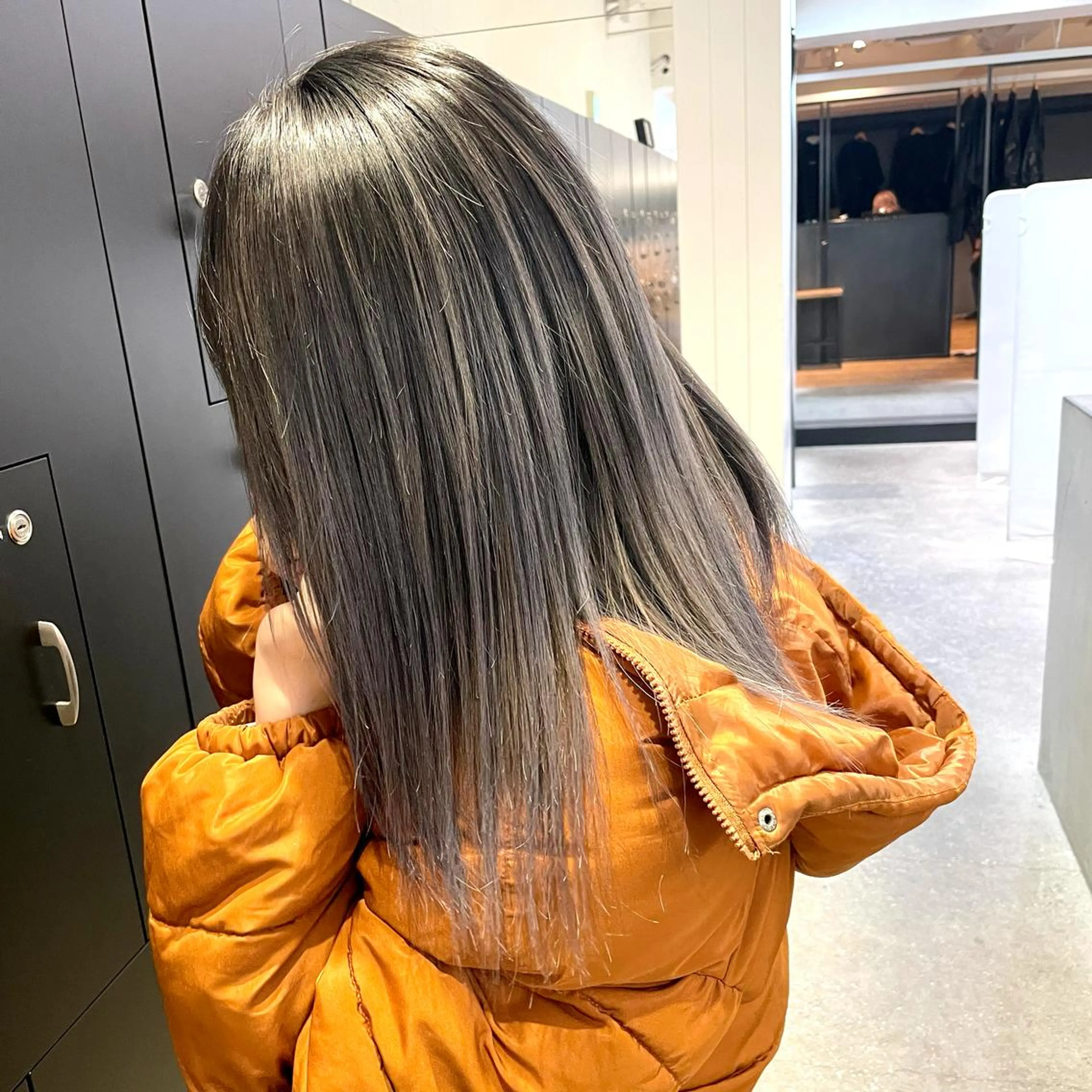 ロング カラー マツエク・マツパ バレイヤージュ レイヤーカット 🧸ハイトーン🧸 ゆっきー🧸のヘアスタイル