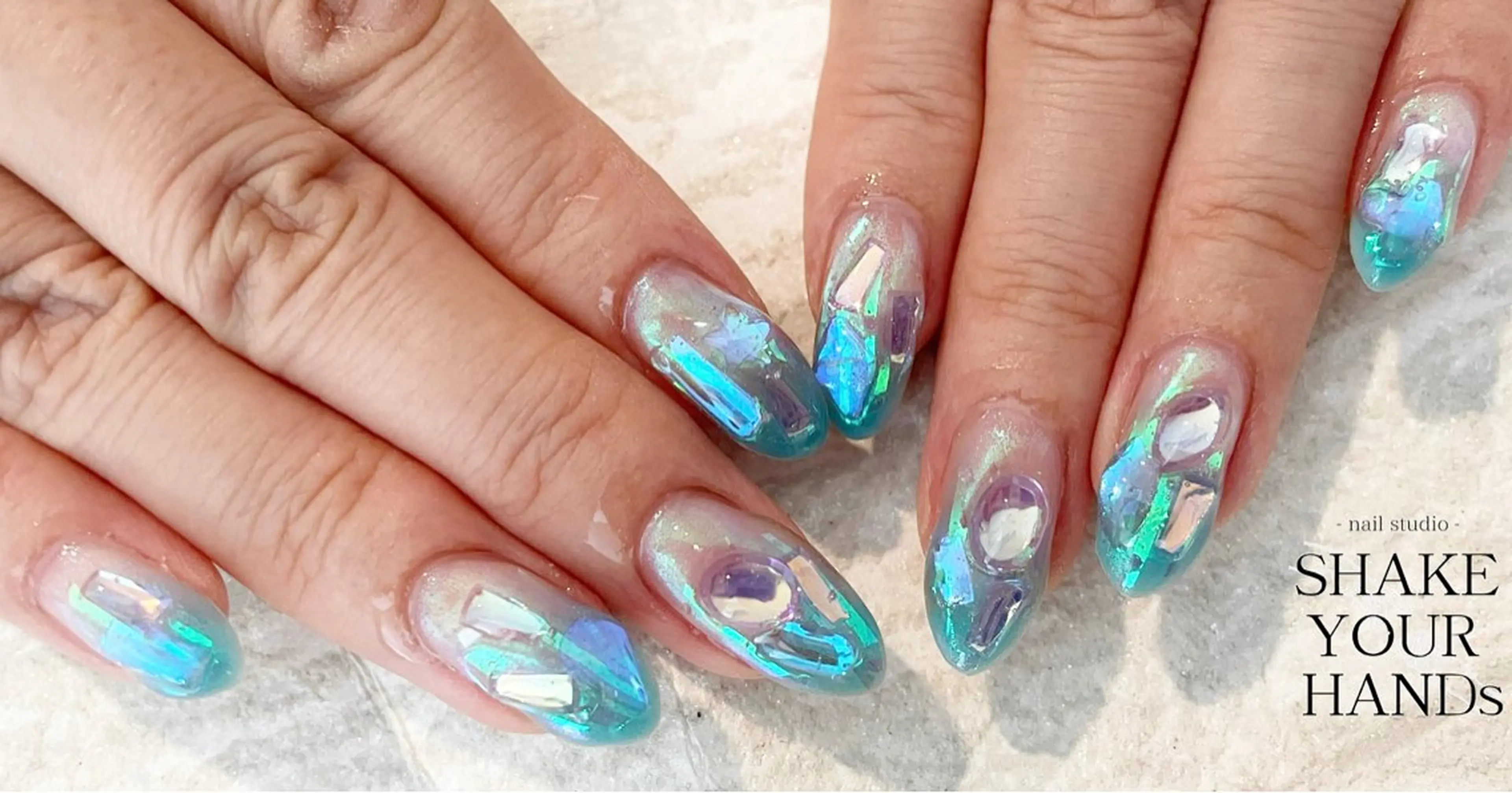 ネイル ブルー 氷ネイル・うるうるネイル ネイルスタジオ シェイクユアハンズのネイルデザイン