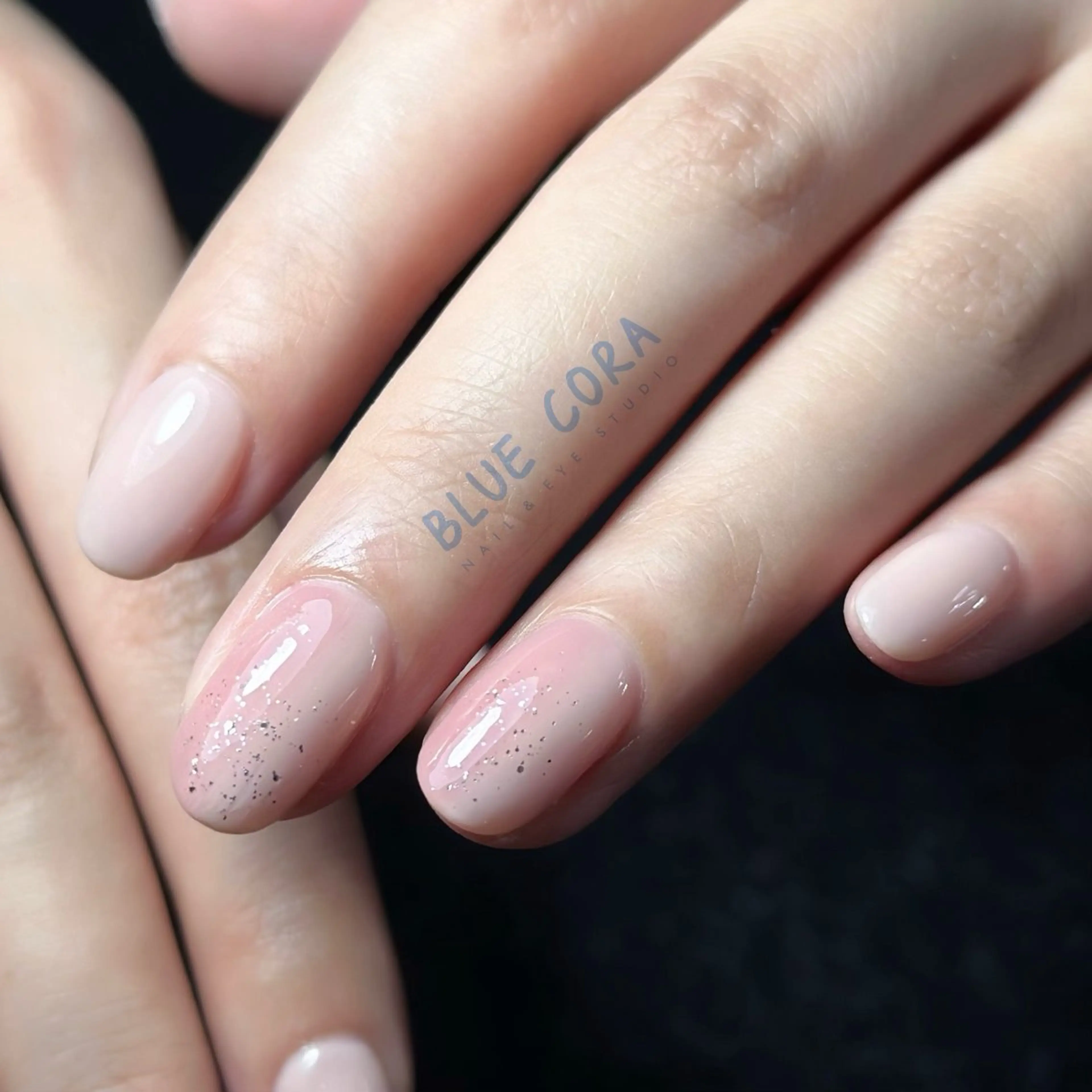 ネイル ハンドネイル ハンドケア BLUE CORAのネイルデザイン