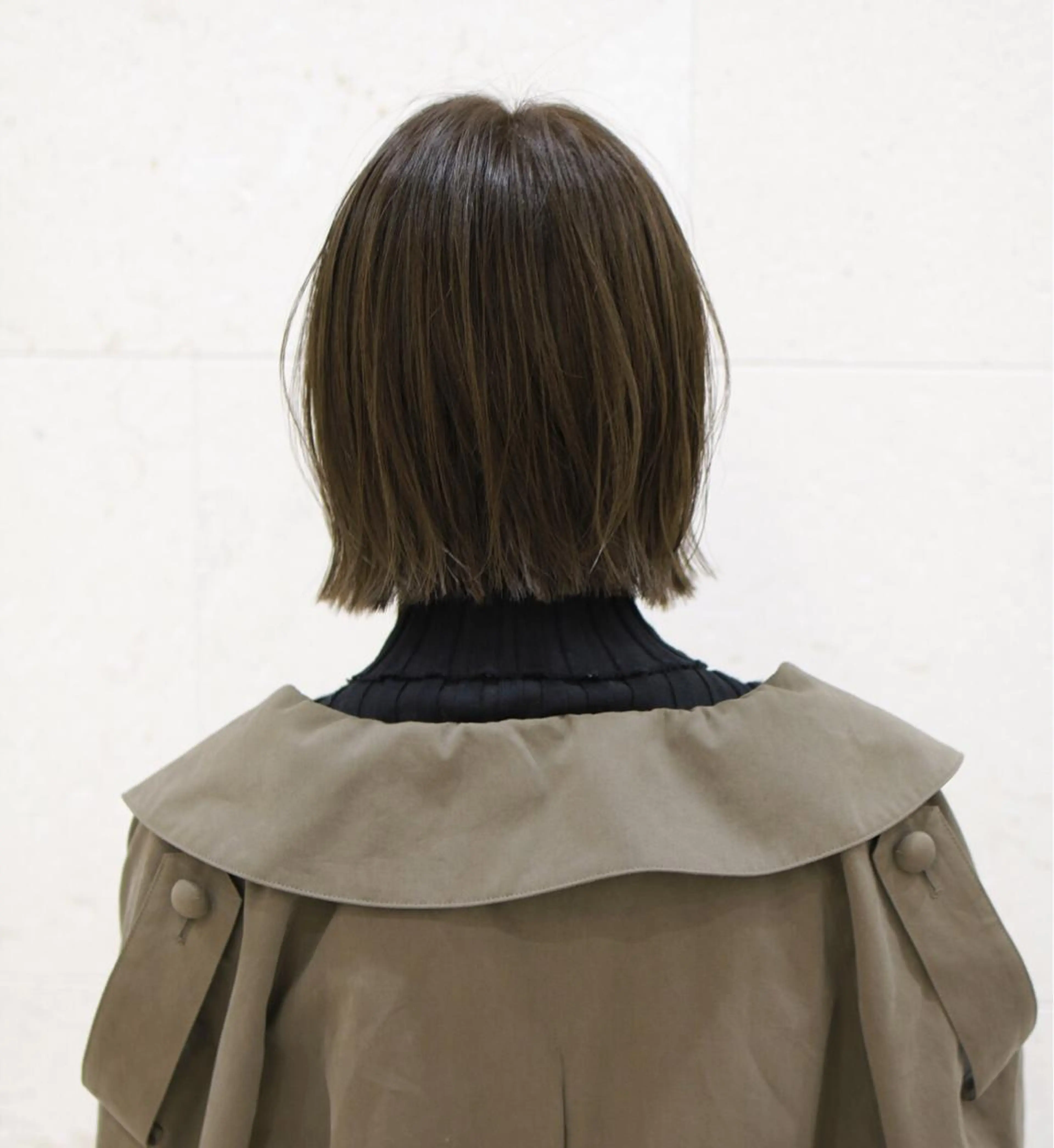 ショート カラー 切りっぱなしボブ ベージュカラー ハイライトカラー ボブ ハイライト 斉藤 貴也のヘアスタイル