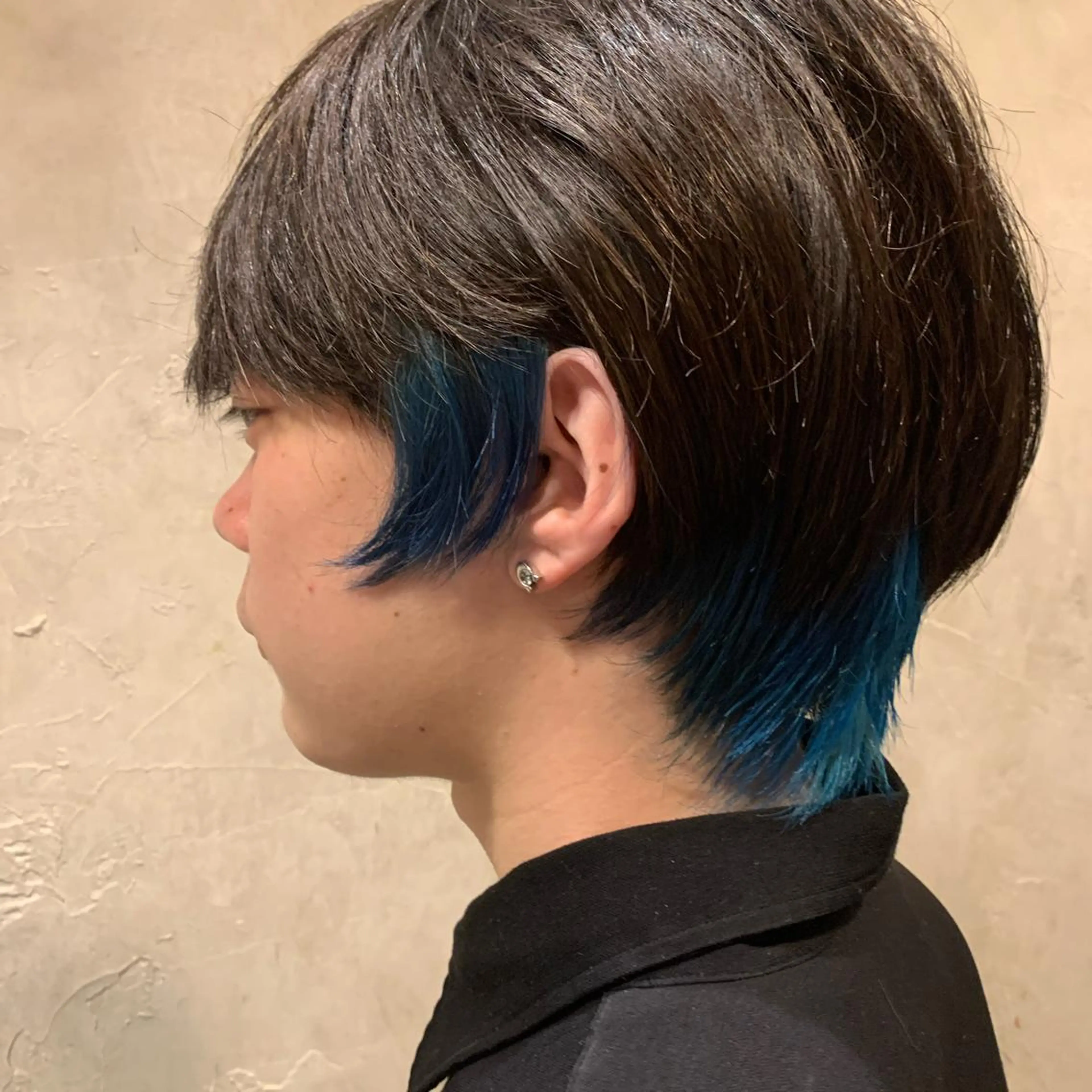 カラー メンズ ヘアカラー ウルフ、レイヤー 、メンズカットSHOのヘアスタイル