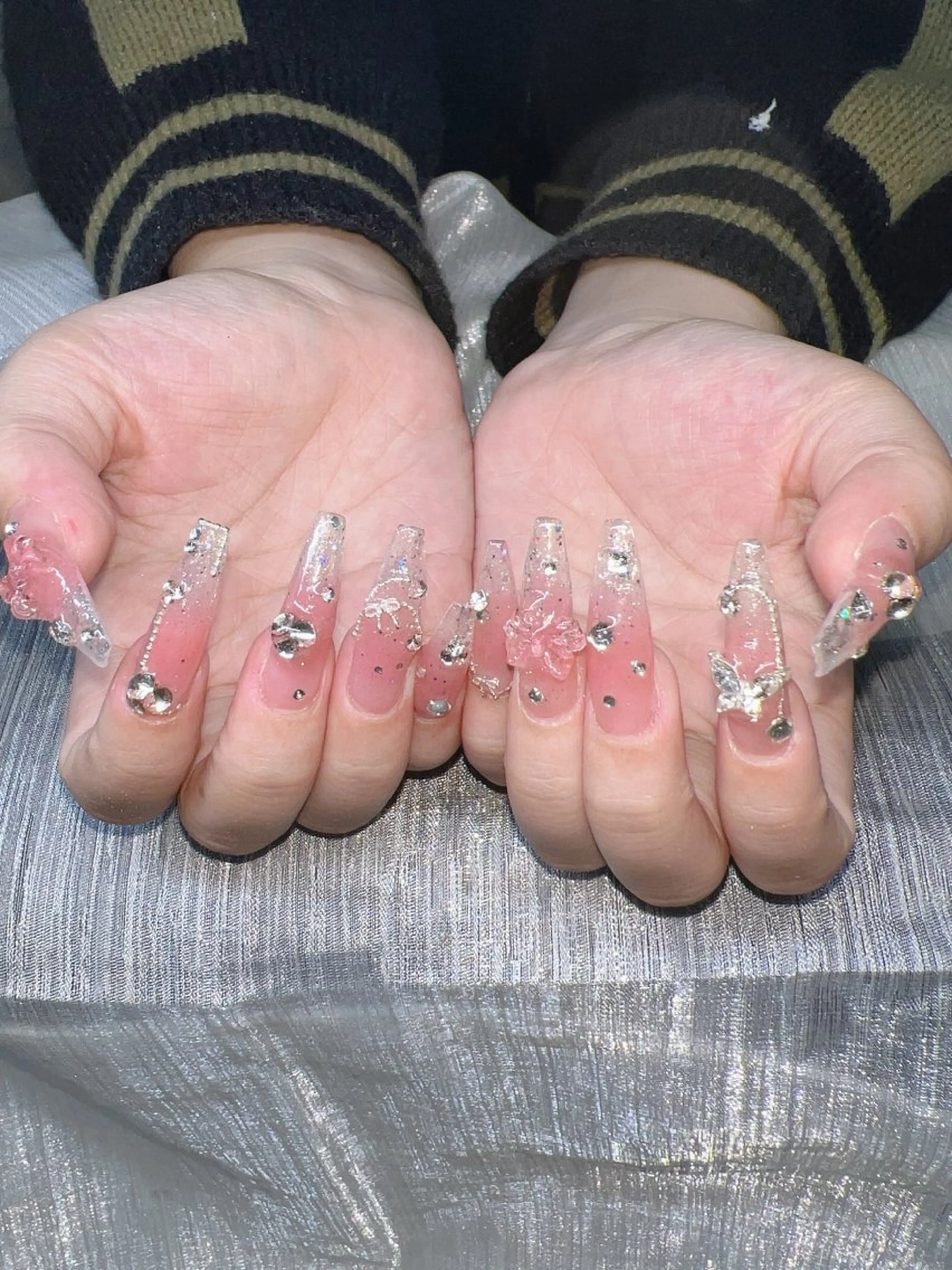 ネイル オーロラネイル チークネイル 長さ出し フットネイル フレンチネイル ハンドネイル Lee Nailsのネイルデザイン