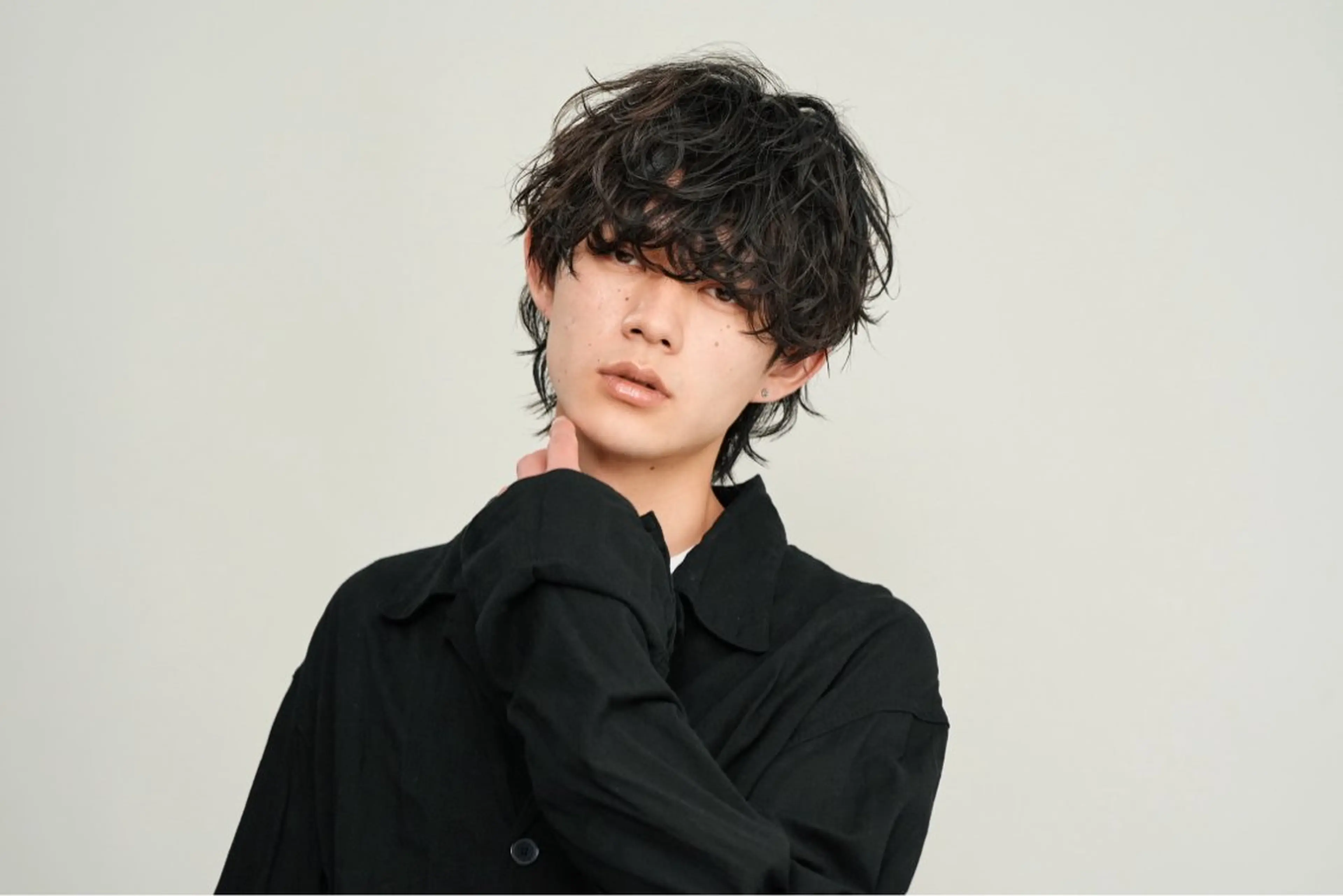 ショート パーマ メンズ特化/センター パート/しおんのヘアスタイル