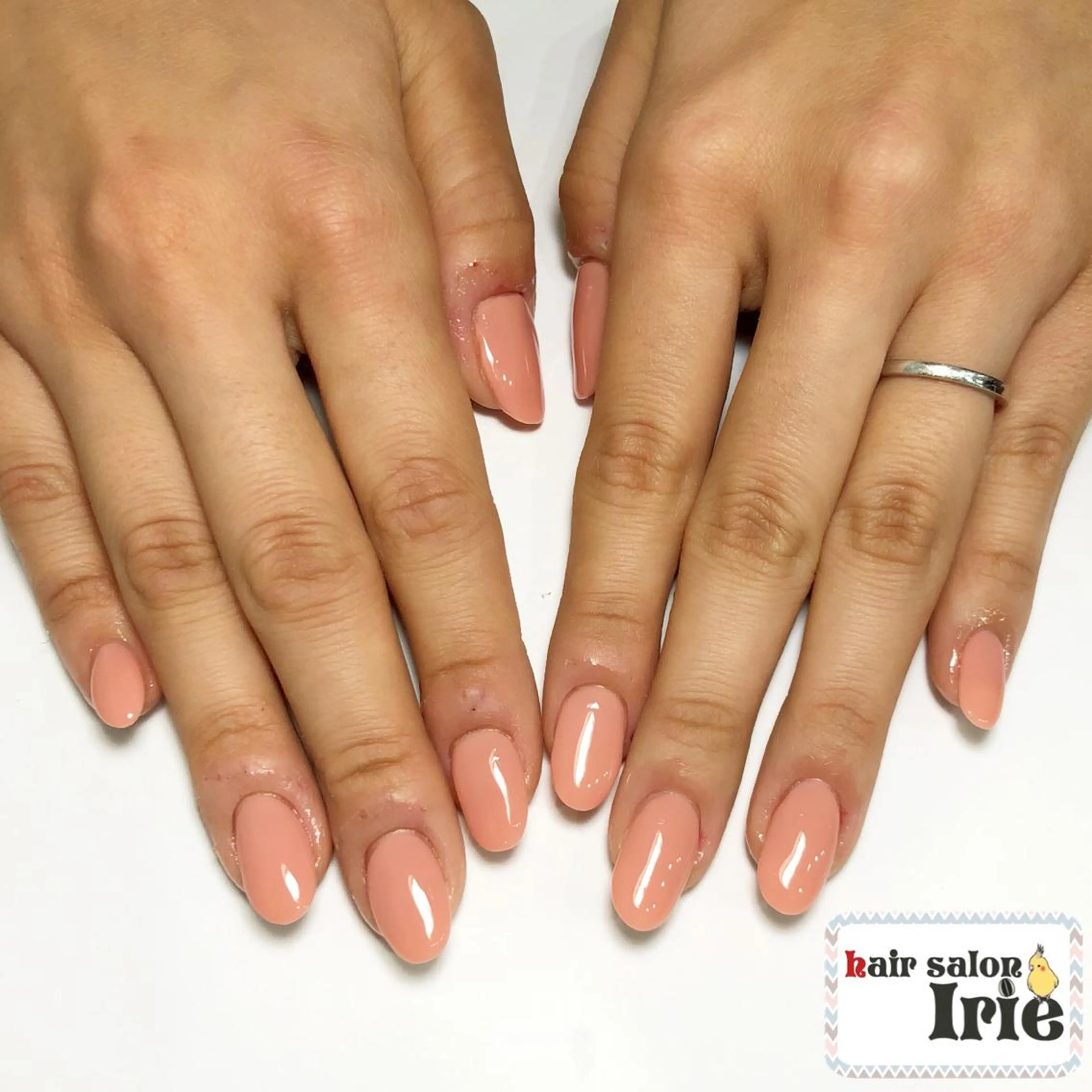 ネイル 長さ出し ジェルネイル 與儀 知佳のネイルデザイン