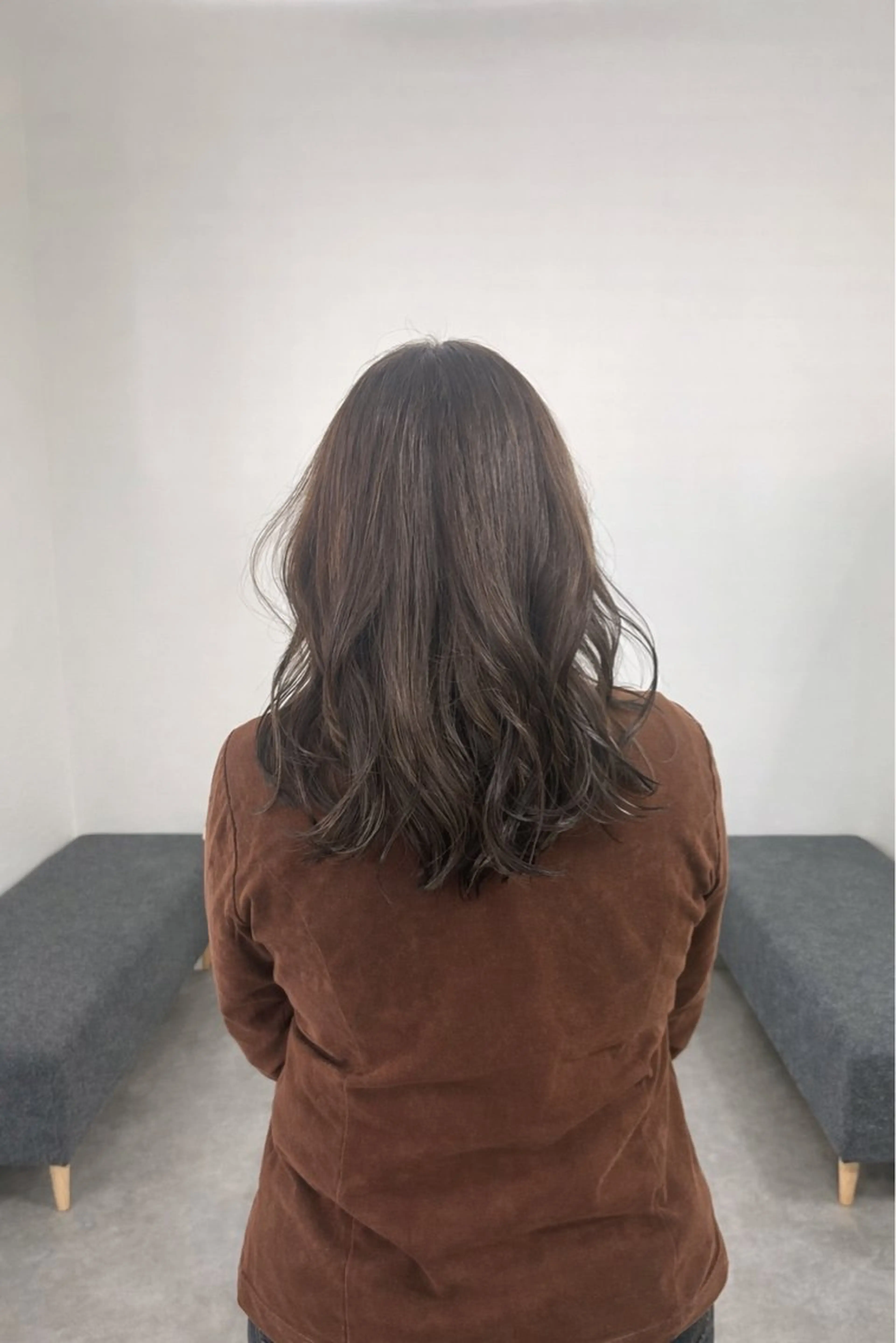 セミロング 古川 みやこのヘアスタイル