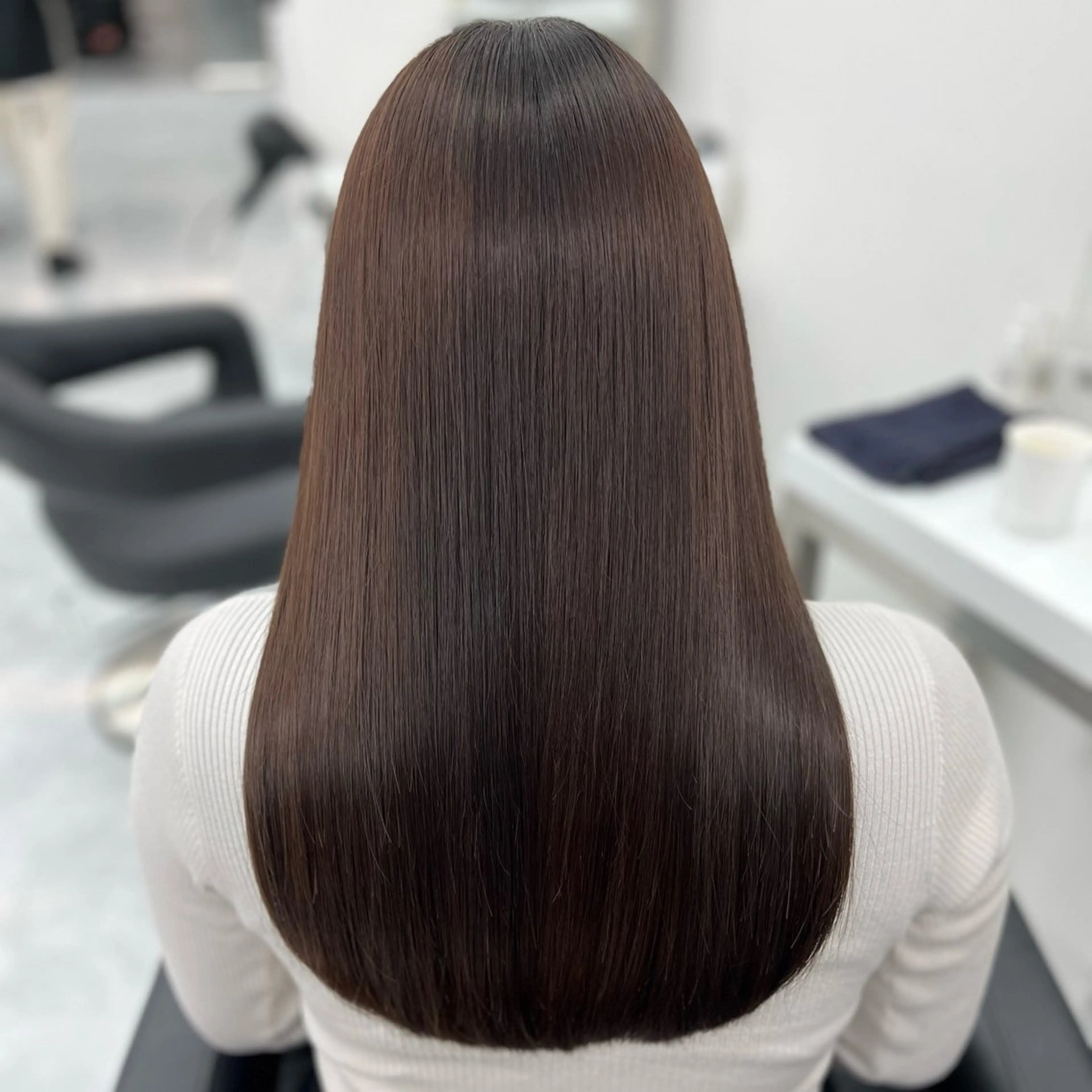 ロング カラー パーマ ヘアアレンジ メンズ キッズ メンズ韓国風 黒髪 ブルーカラー ブルーブラック ブラウンカラー 髪質改善Ⅰ透明感 艶カラーⅠたつやのヘアスタイル
